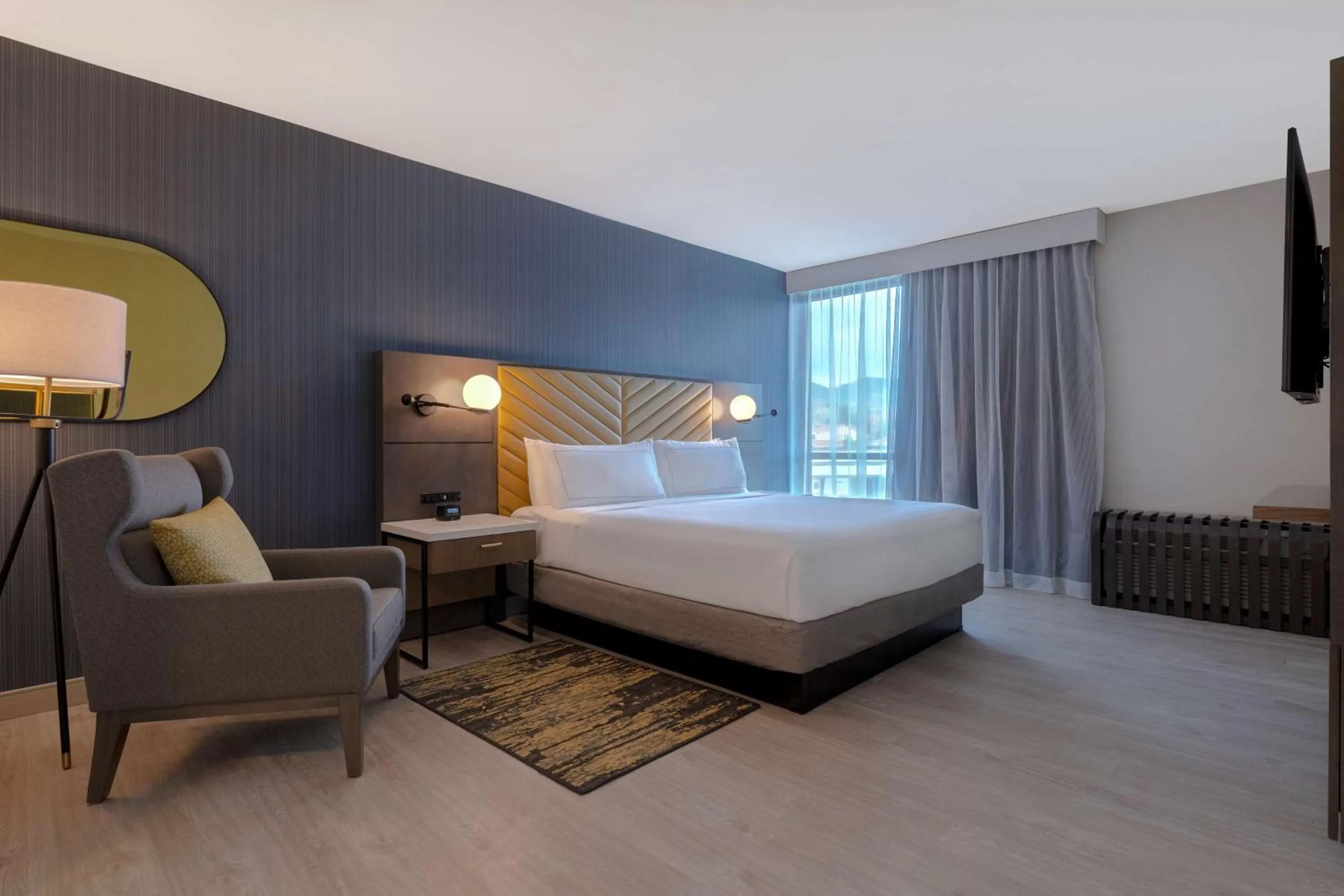 Bed in Doubletree By Hilton Palmdale, Ca