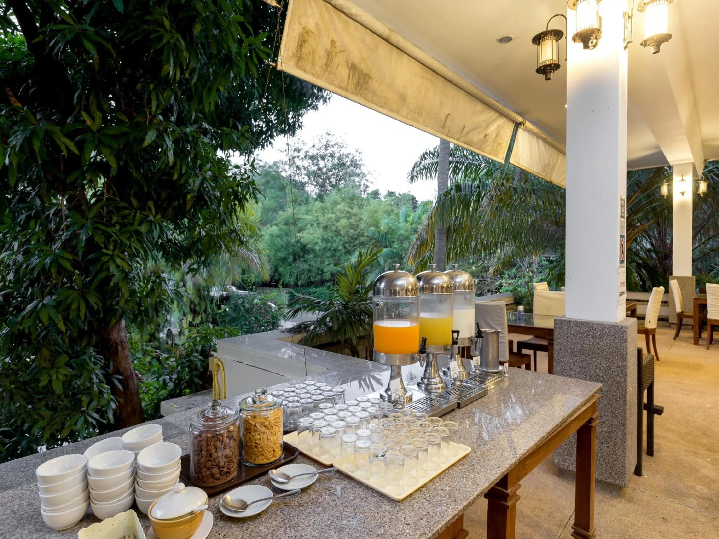 Restaurant/places to eat in Phuket Sea Resort SHA Extra Plus