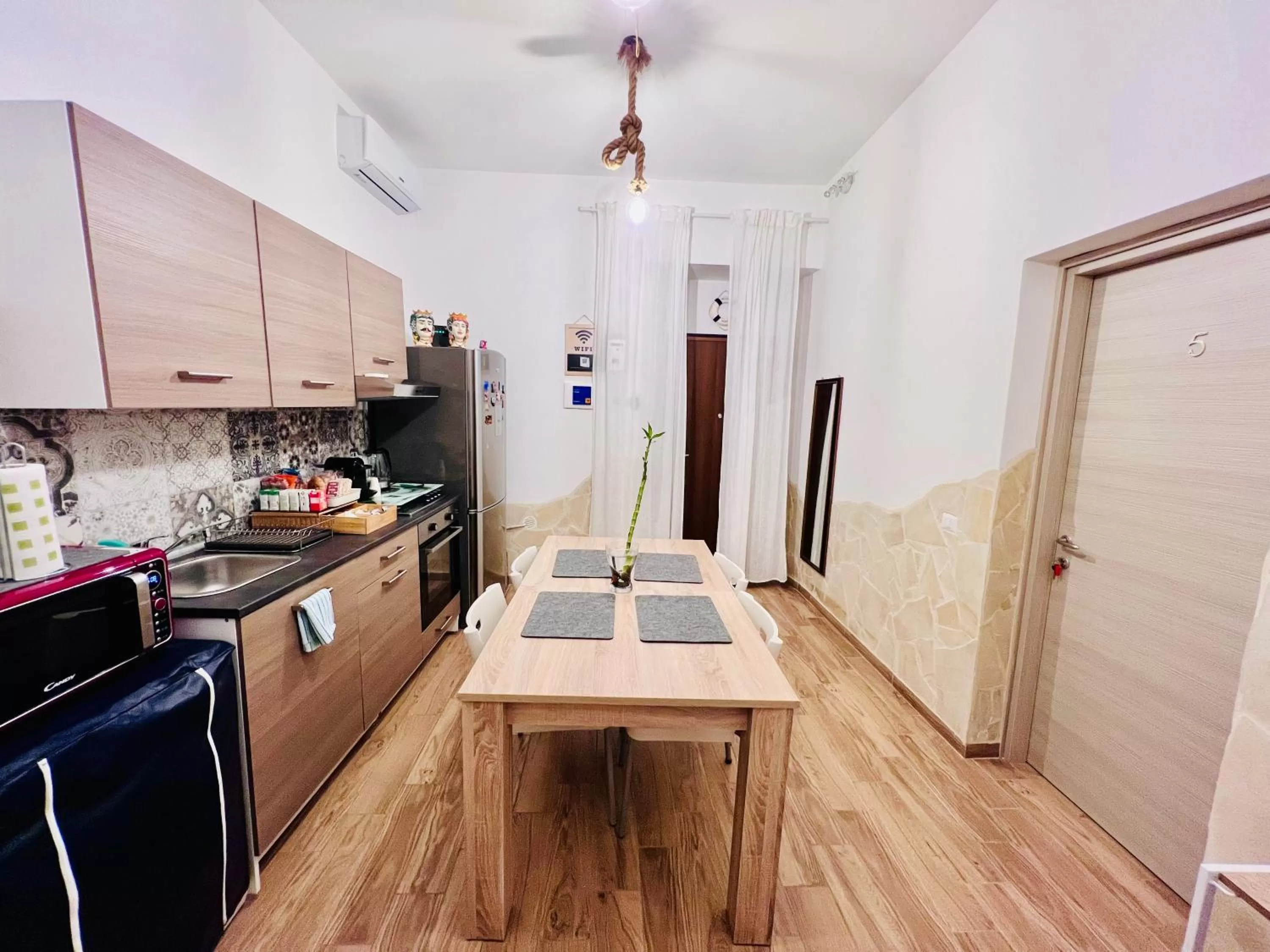 Communal kitchen in Il Mondo