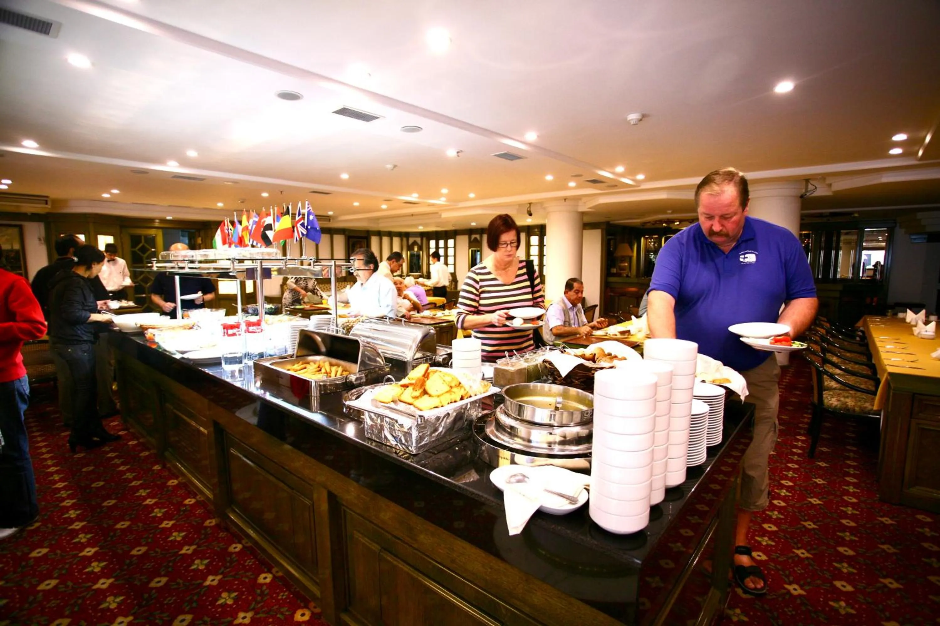 Restaurant/places to eat in Istanbul Royal Hotel