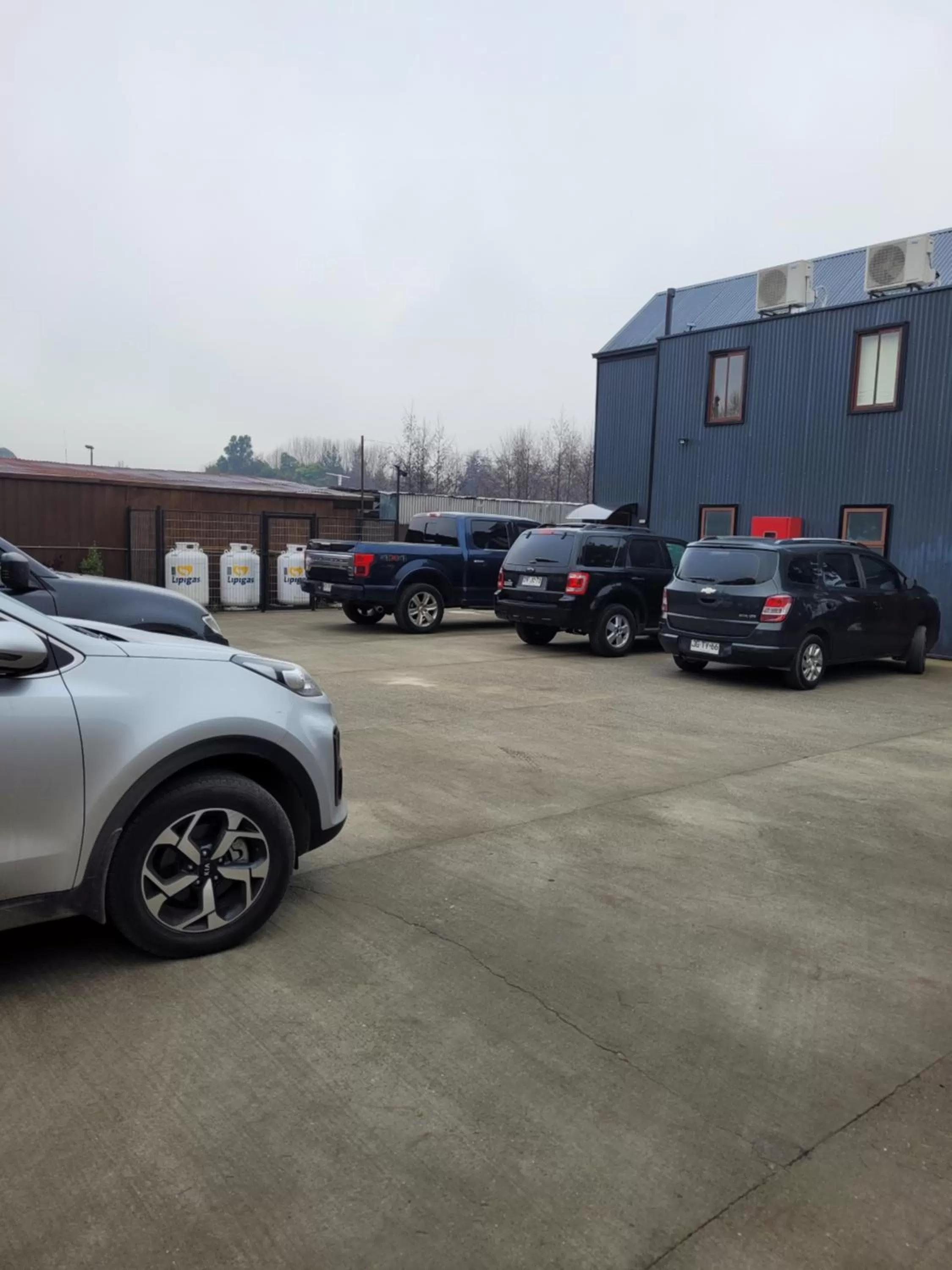 Parking, Property Building in Cabañas Rosner