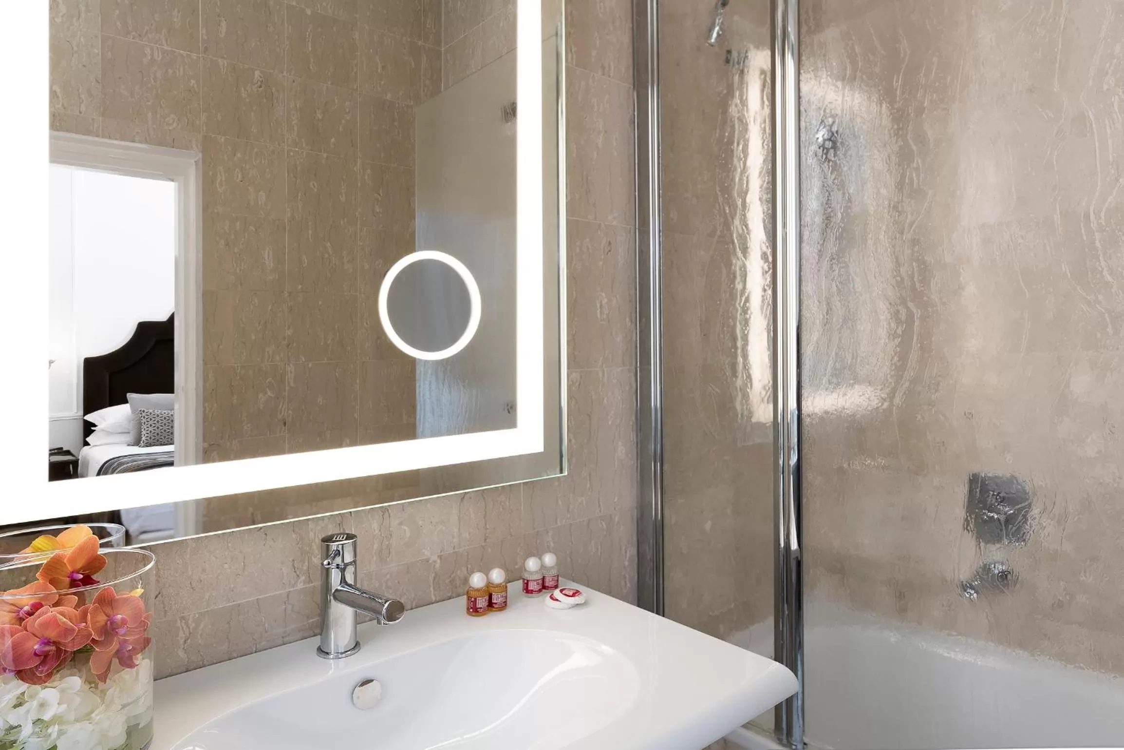 Toilet in Bettoja Hotel Massimo d'Azeglio