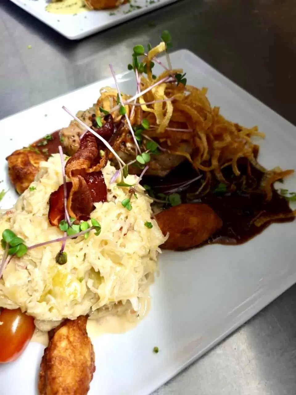 Food and drinks in Boutique Hotel Goldene Henne