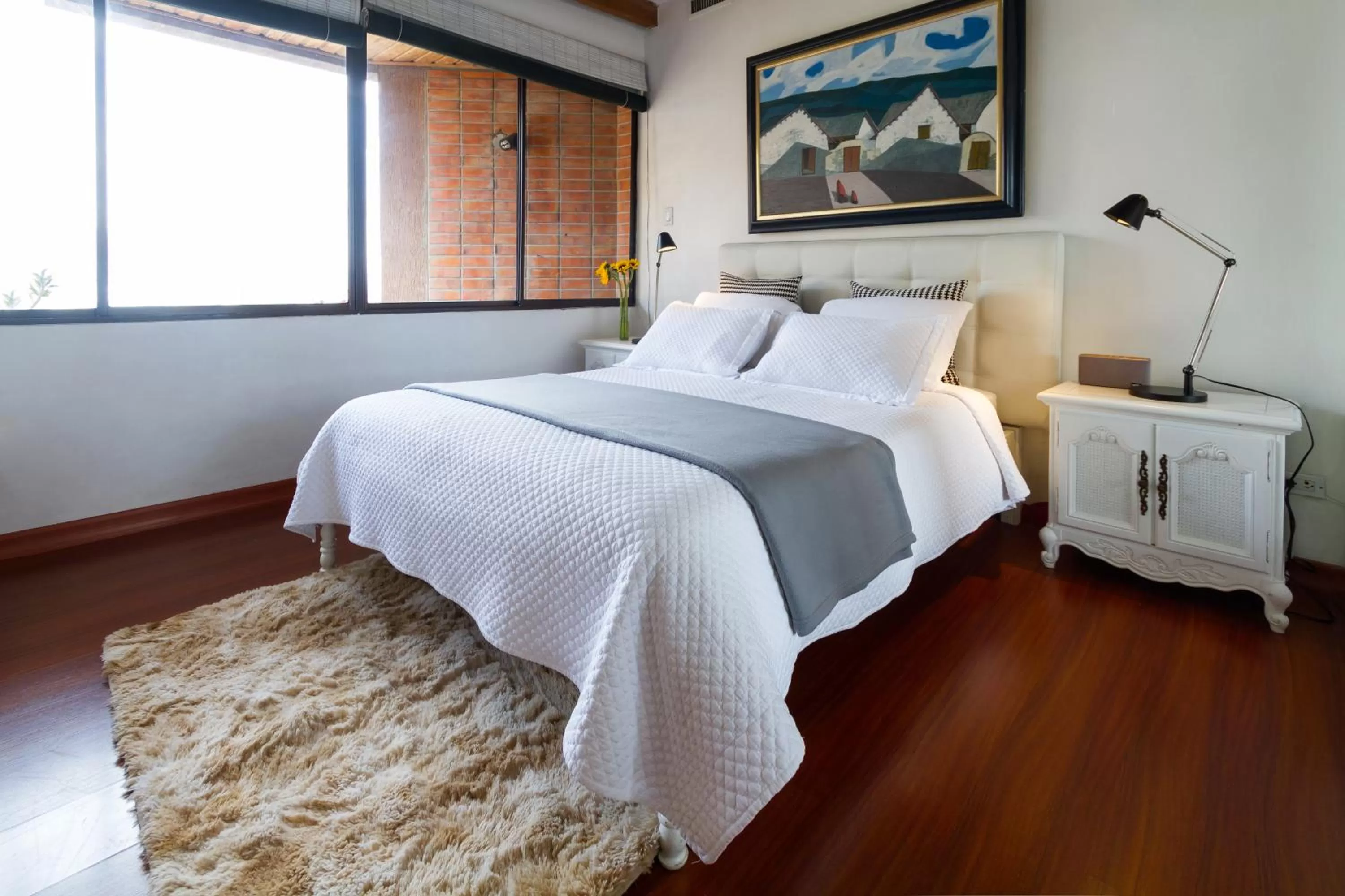 Photo of the whole room, Bed in Penthouse Lodge B&B