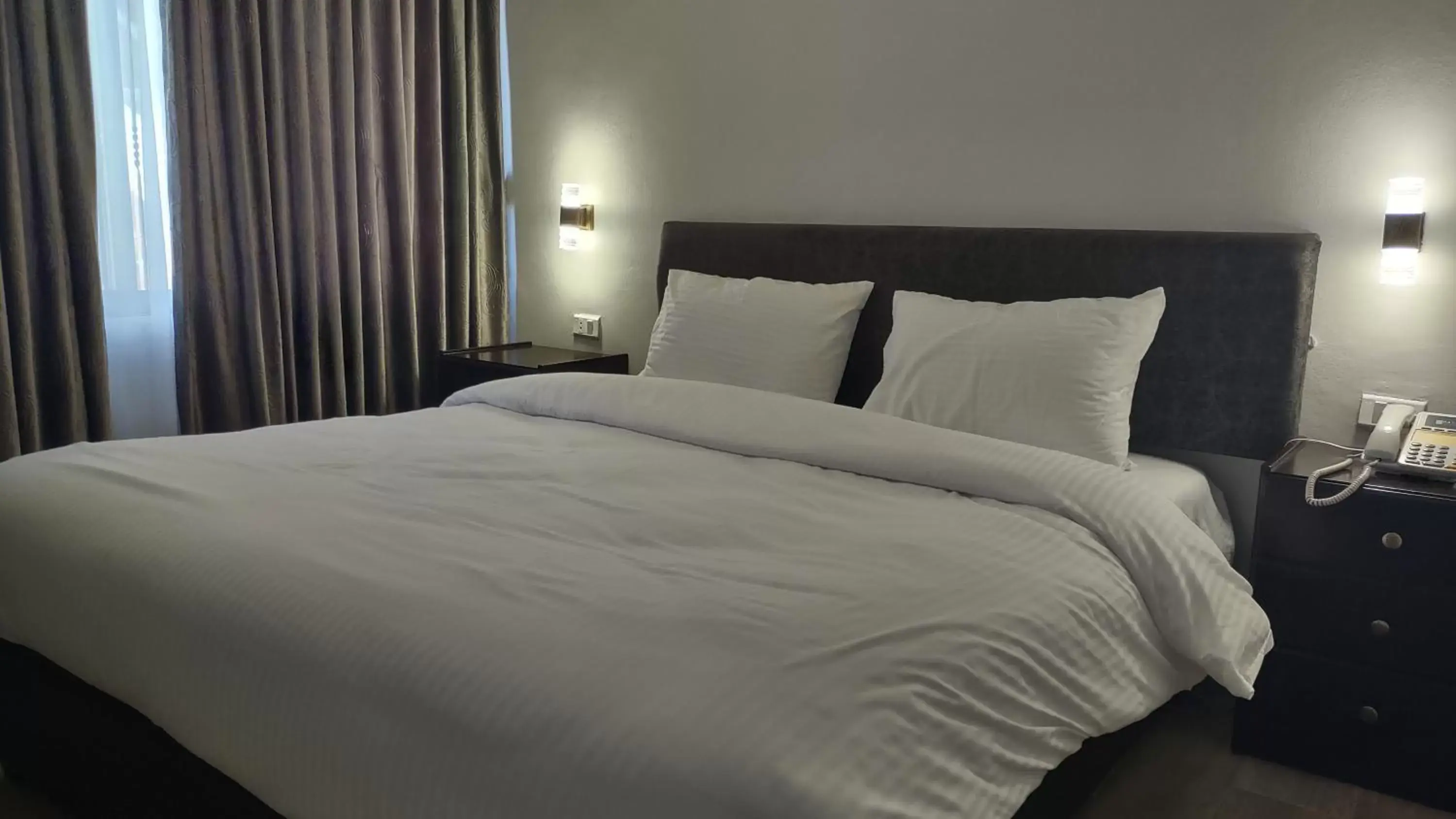 Standard Double Room in Black Iris Hotel Standard Double Room in Black Iris Hotel