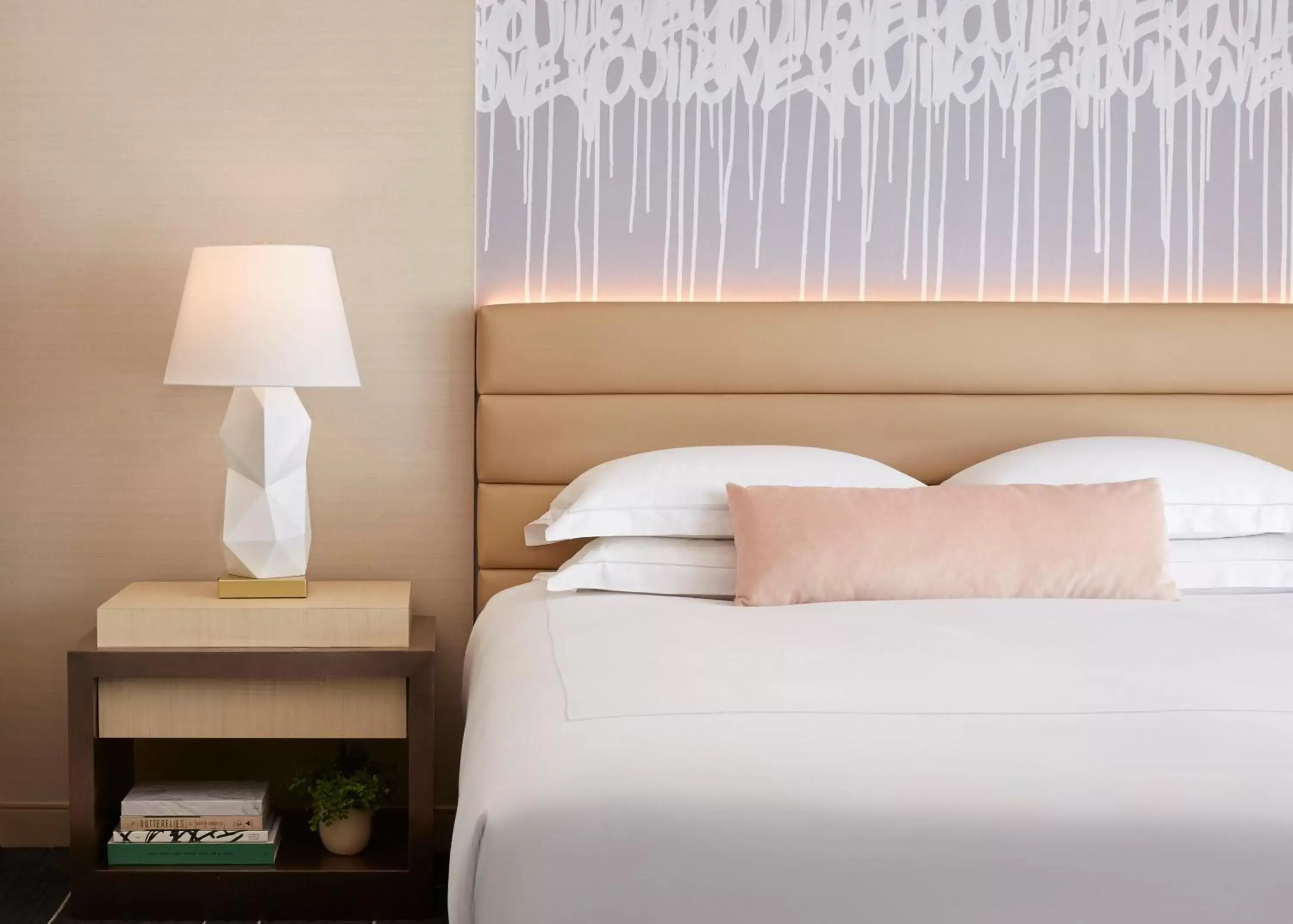 Essential Room in Kimpton Hotel Wilshire by IHG Essential Room in Kimpton Hotel Wilshire by IHG