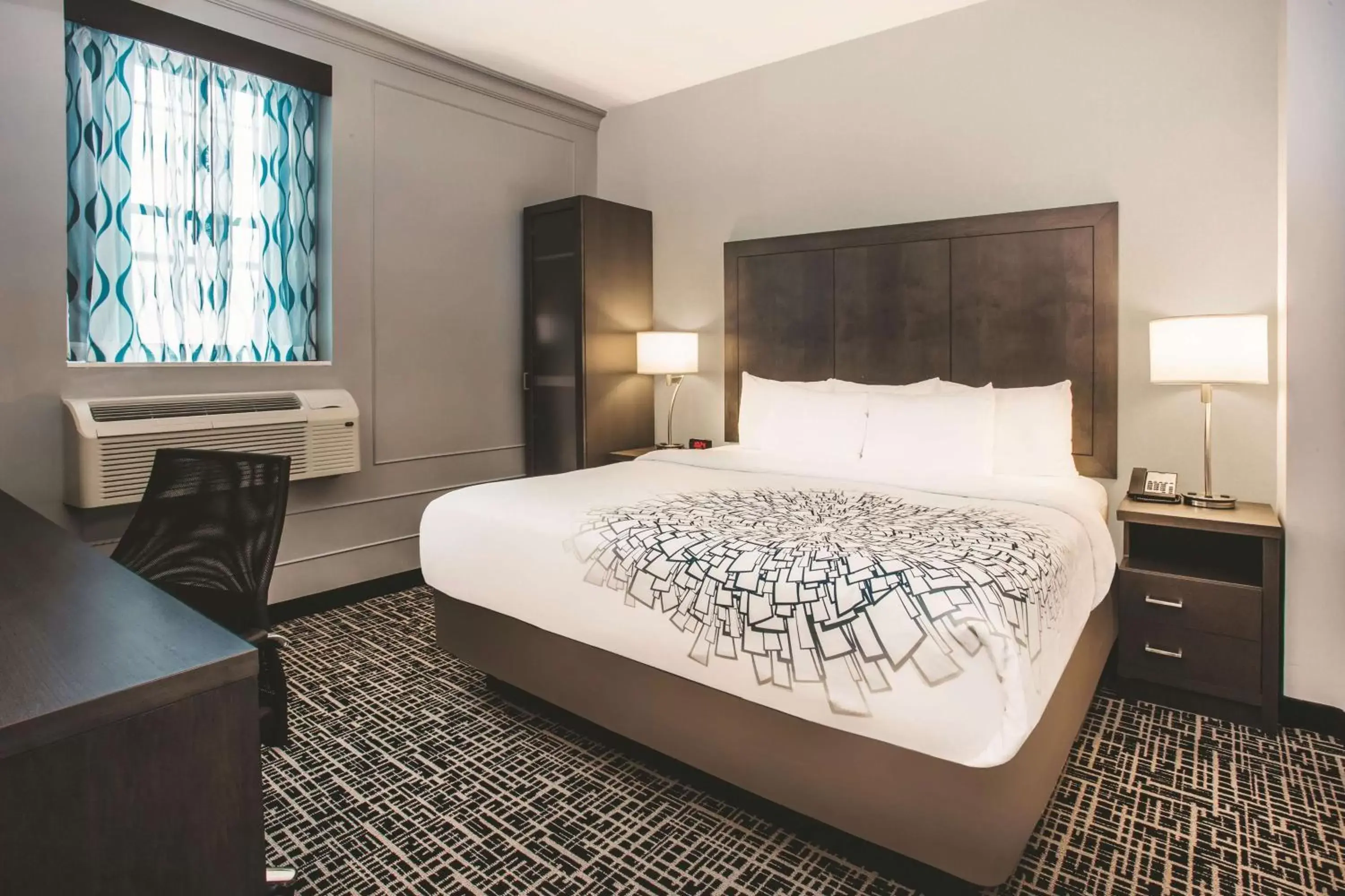 King Room in La Quinta by Wyndham Inner Harbor Downtown King Room in La Quinta by Wyndham Inner Harbor Downtown