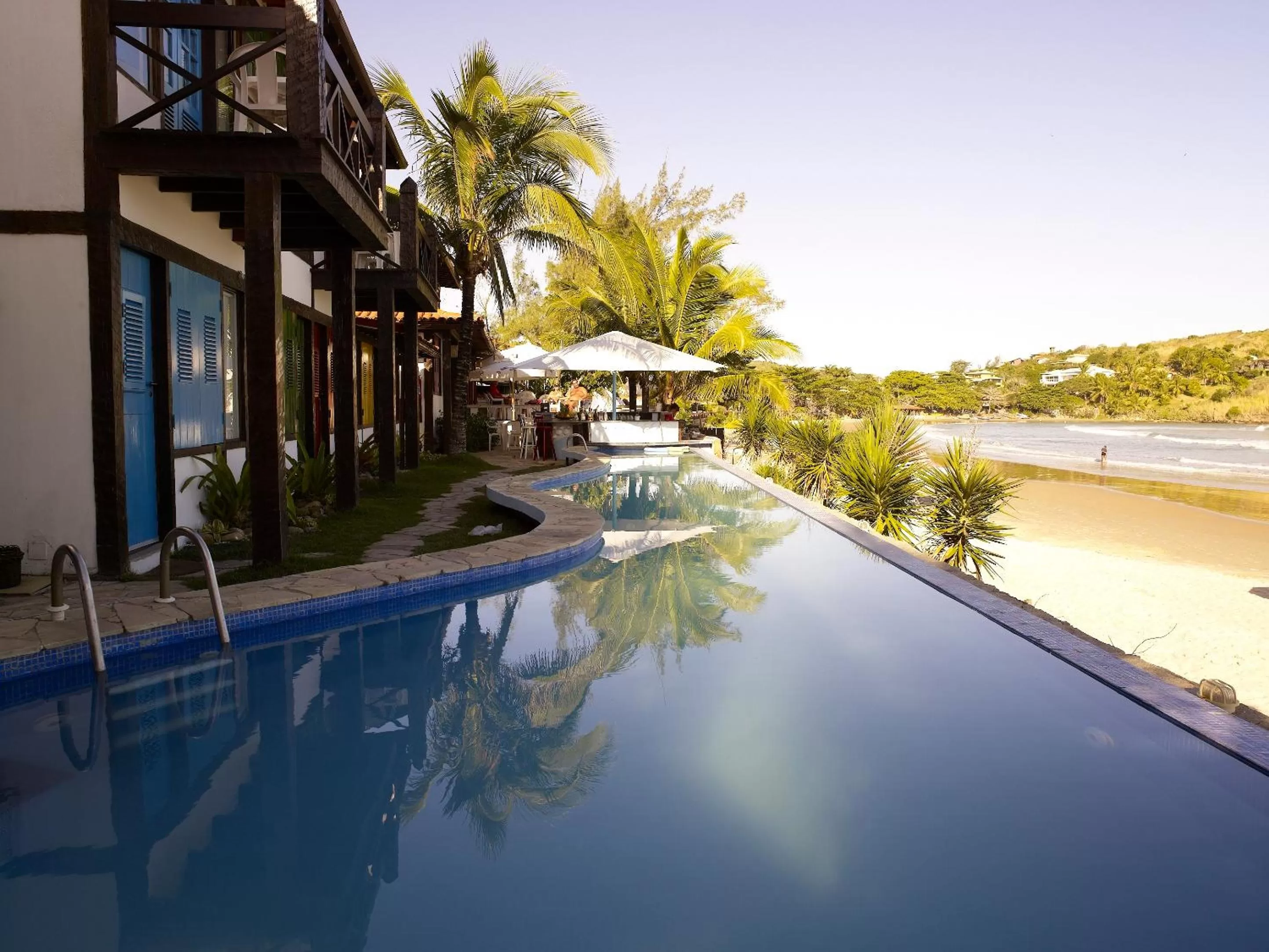 Swimming pool in Chez Pitu Praia Hotel