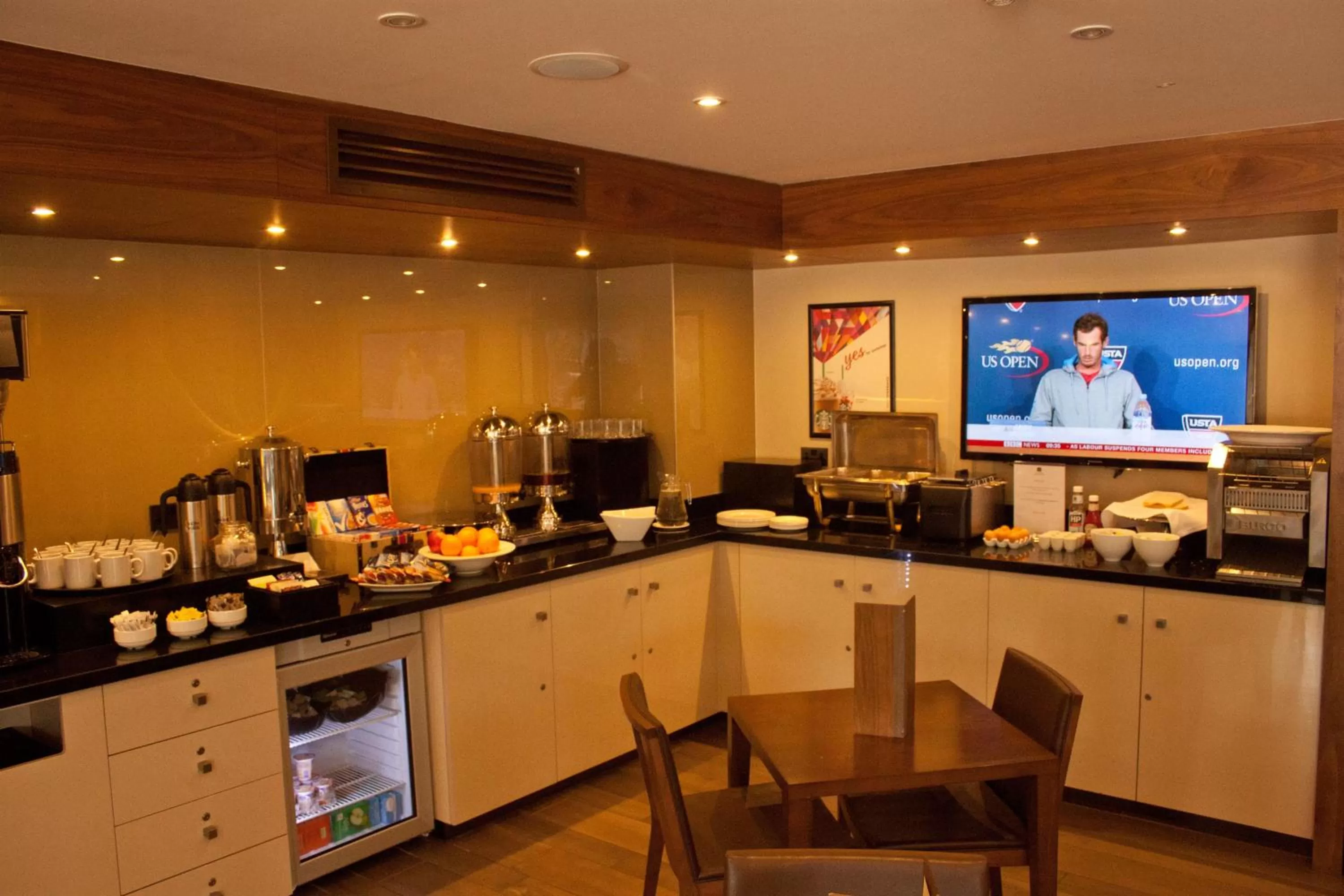 Breakfast in Best Western Pontypool Metro Hotel