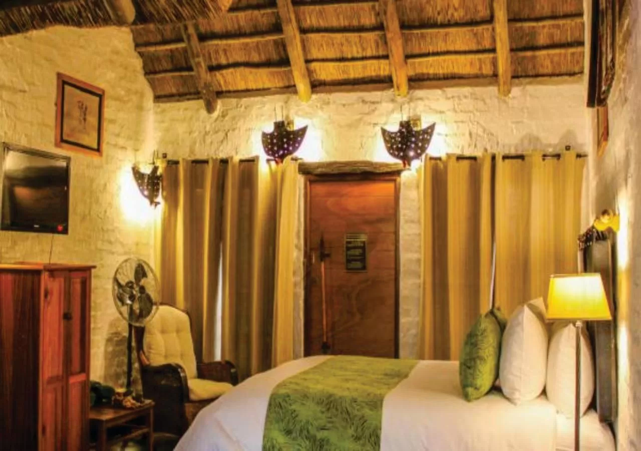 Bedroom, Bed in Misty Hills Country Hotel, Conference Centre & Spa