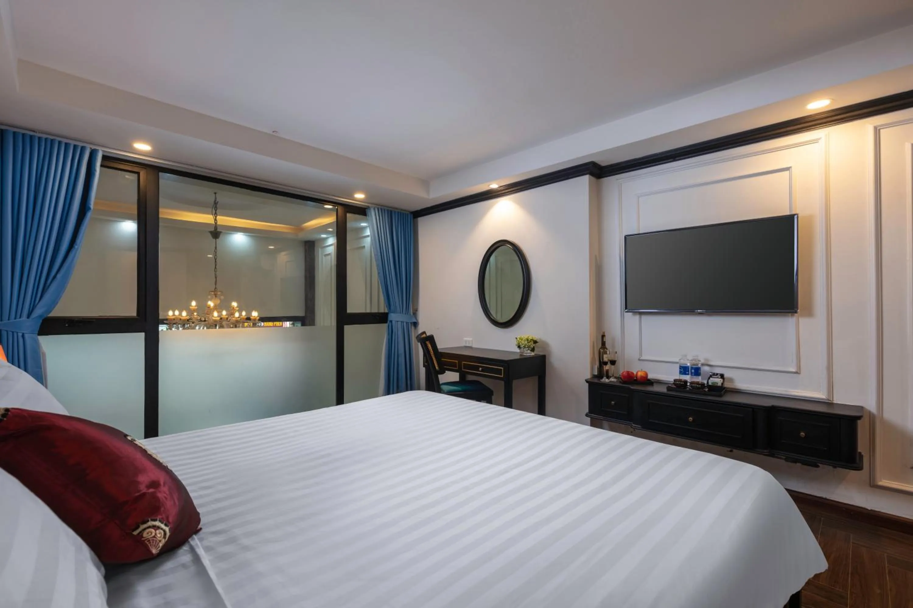 Bed in Queen Light Hotel - Ha Noi Old Quater