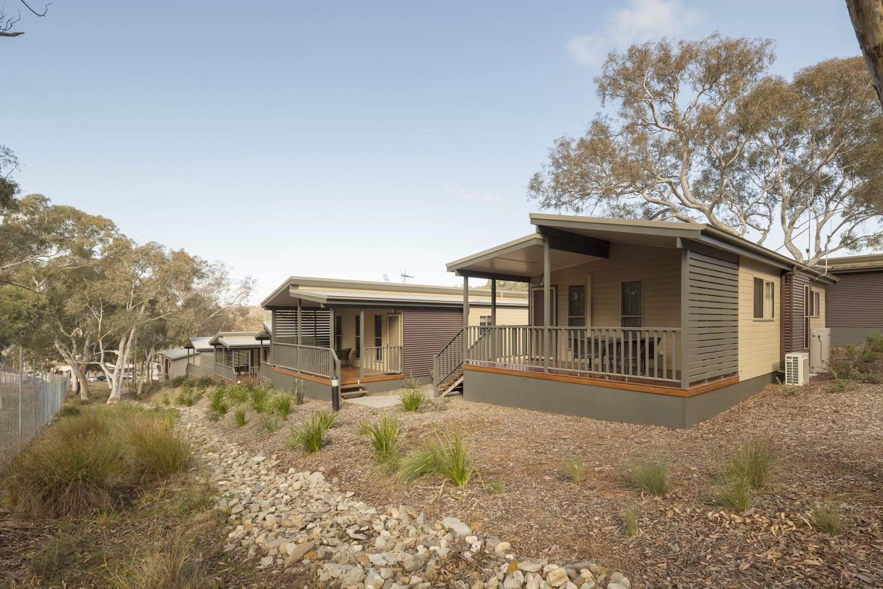 Garden view in Alivio Tourist Park Canberra