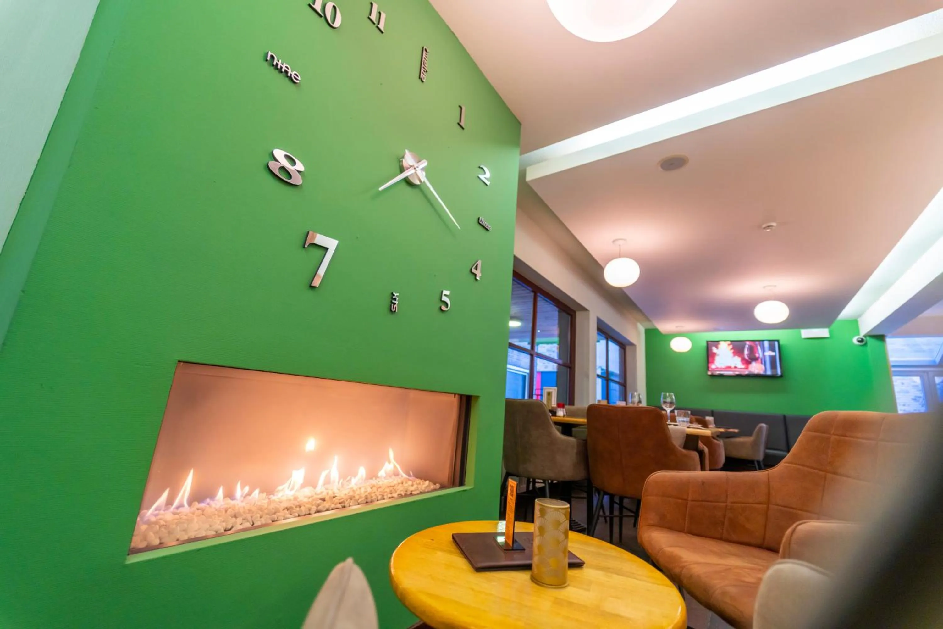 Restaurant/places to eat in Hotel Ambiotel