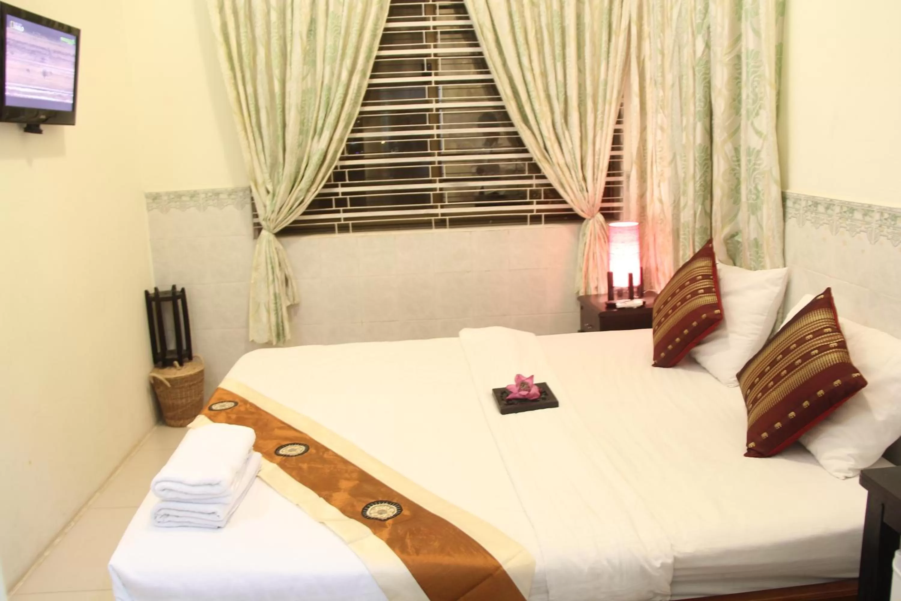 Bedroom, Bed in New Season Riverside Hotel