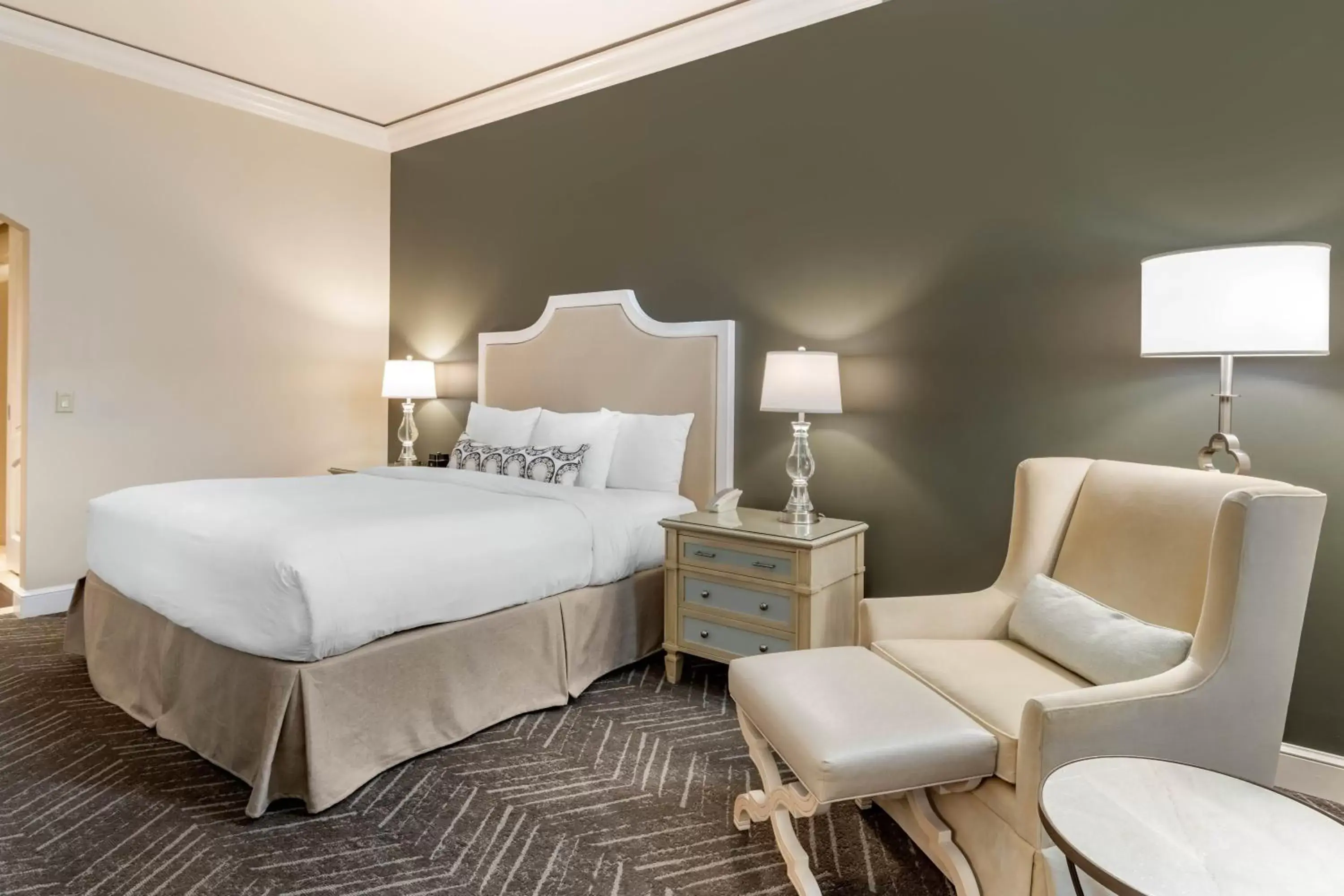 One-Bedroom Suite in Bluegreen Vacations Eilan Hotel and Spa, an Ascend Collection Resort One-Bedroom Suite in Bluegreen Vacations Eilan Hotel and Spa, an Ascend Collection Resort