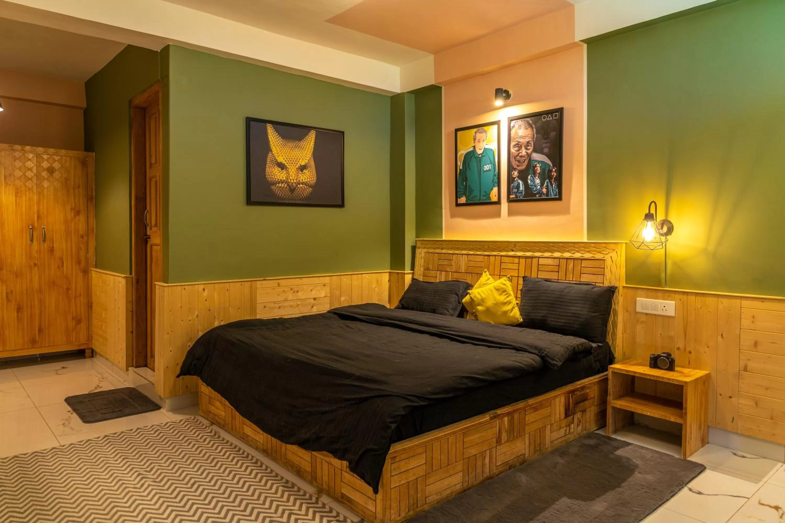 Bed in Whoopers Hostel Manali