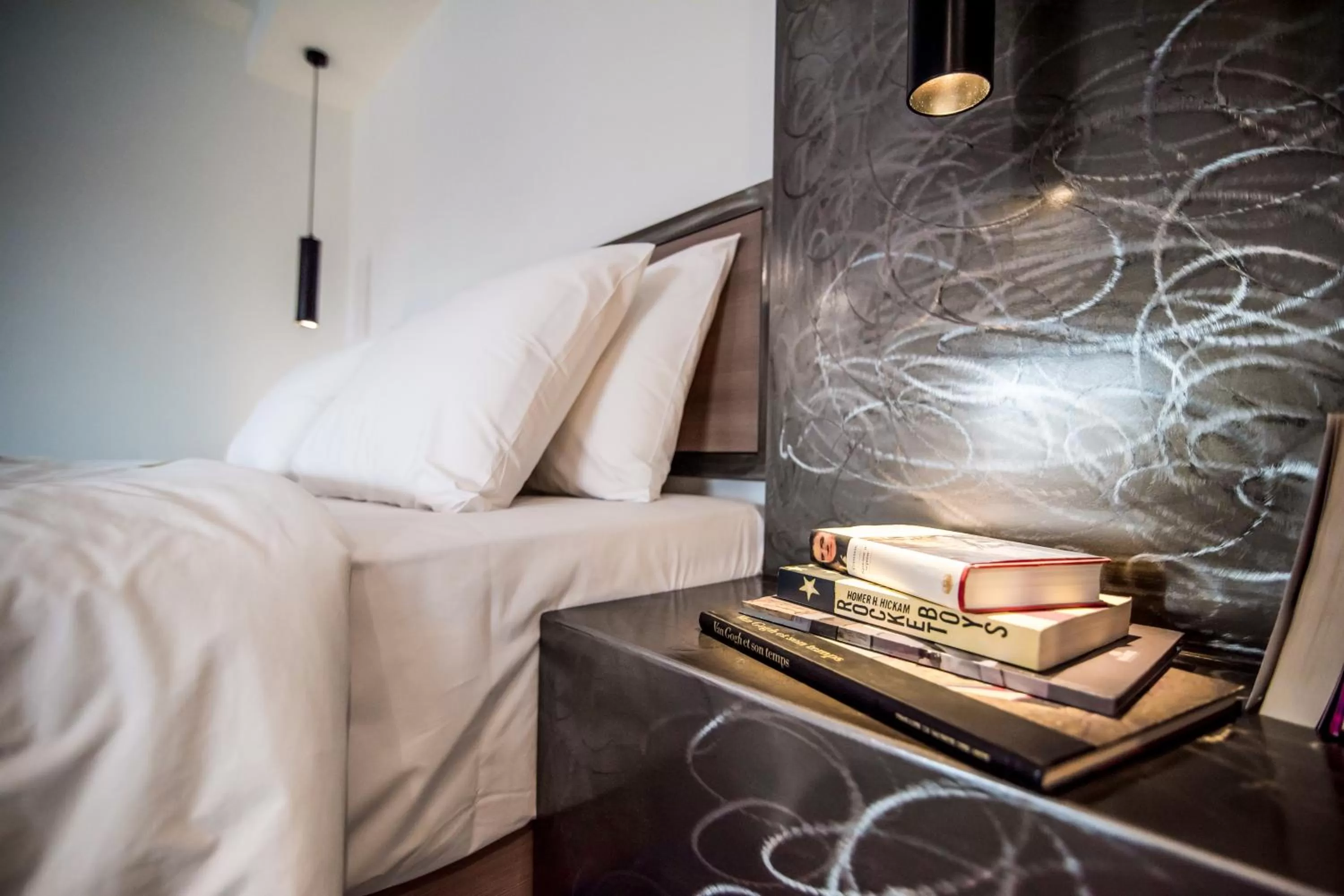 Bed in AthinA STREETAPARTMENTS