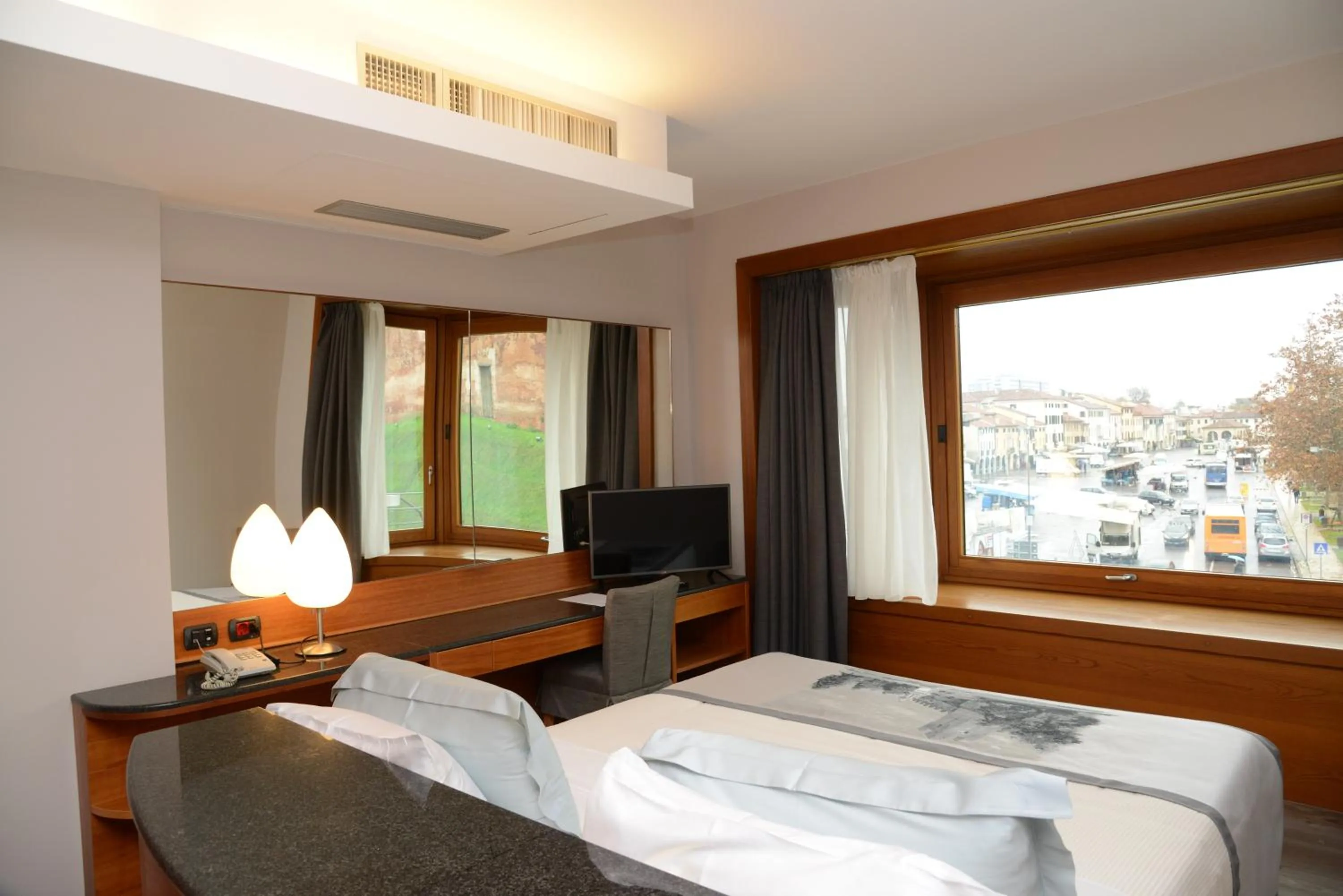 Bedroom, Bed in Albergo Roma, BW Signature Collection