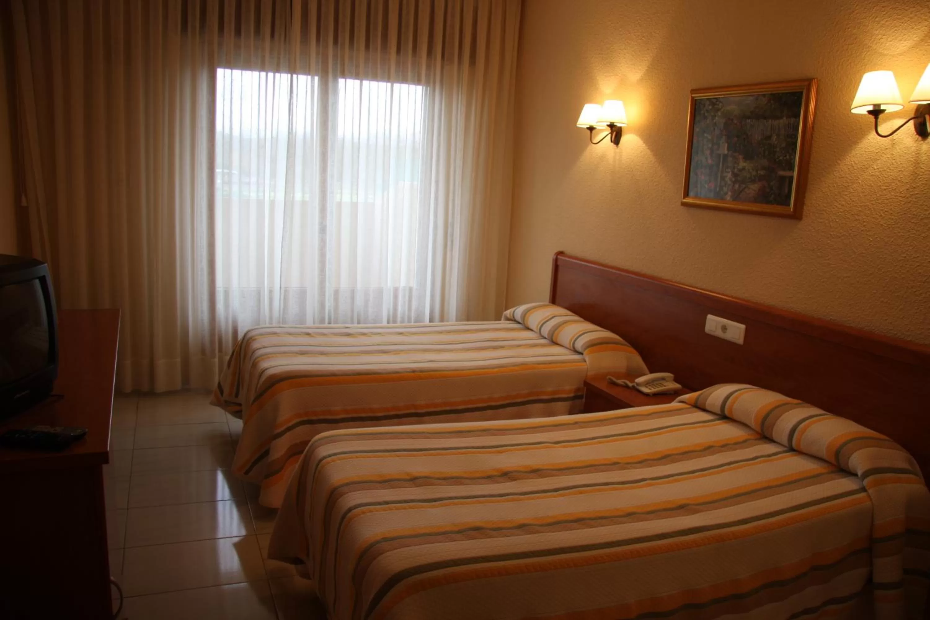 Photo of the whole room, Bed in Hotel Alameda