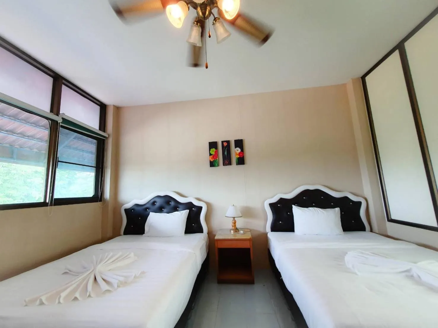 Bedroom, Bed in Dreampark resort