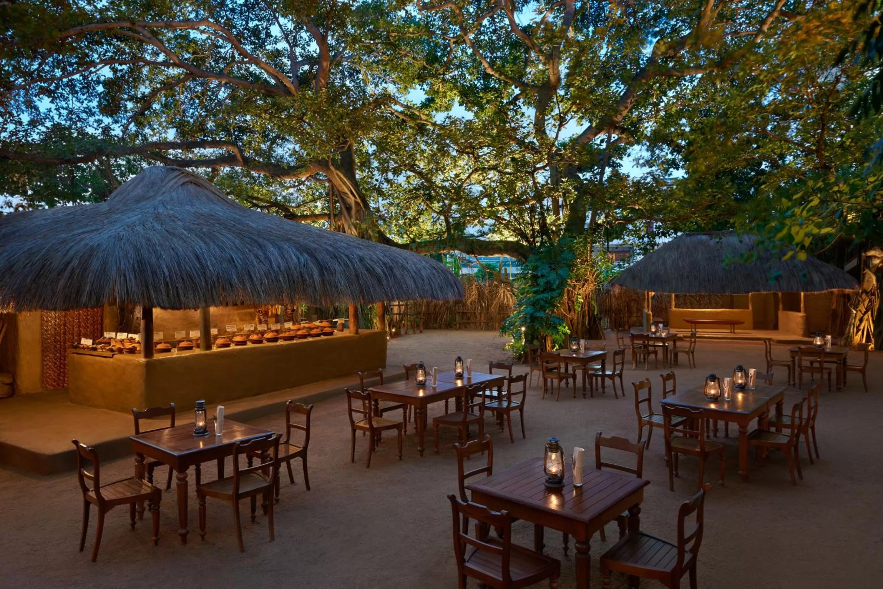 Restaurant/places to eat in Cinnamon Grand Colombo