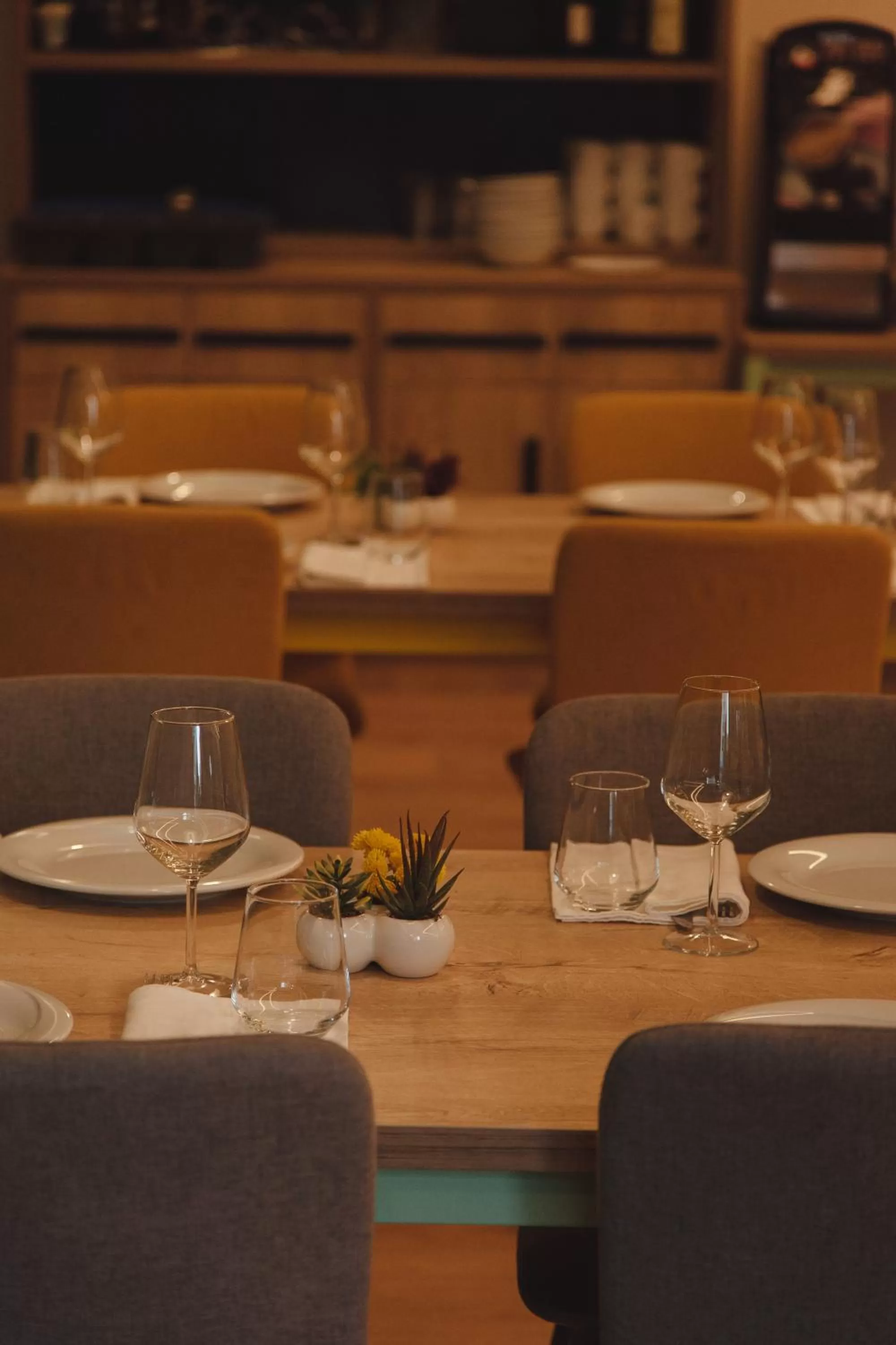 Night, Restaurant/Places to Eat in Kadrisa Hotel