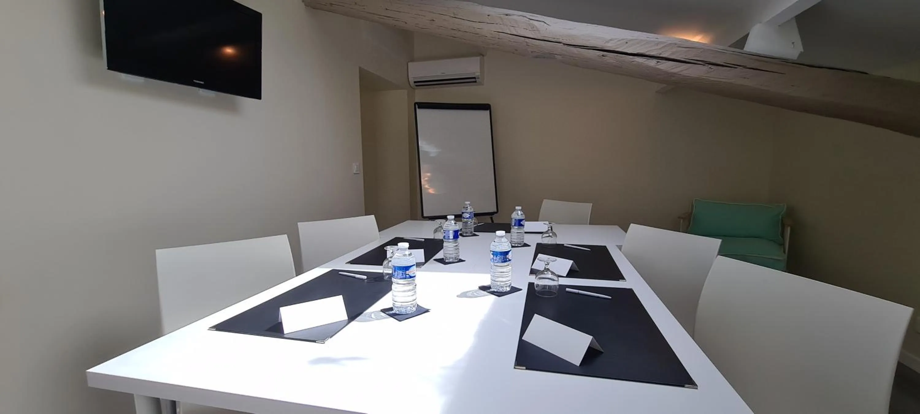 Business facilities in Hôtel Le Seize, Nice Centre