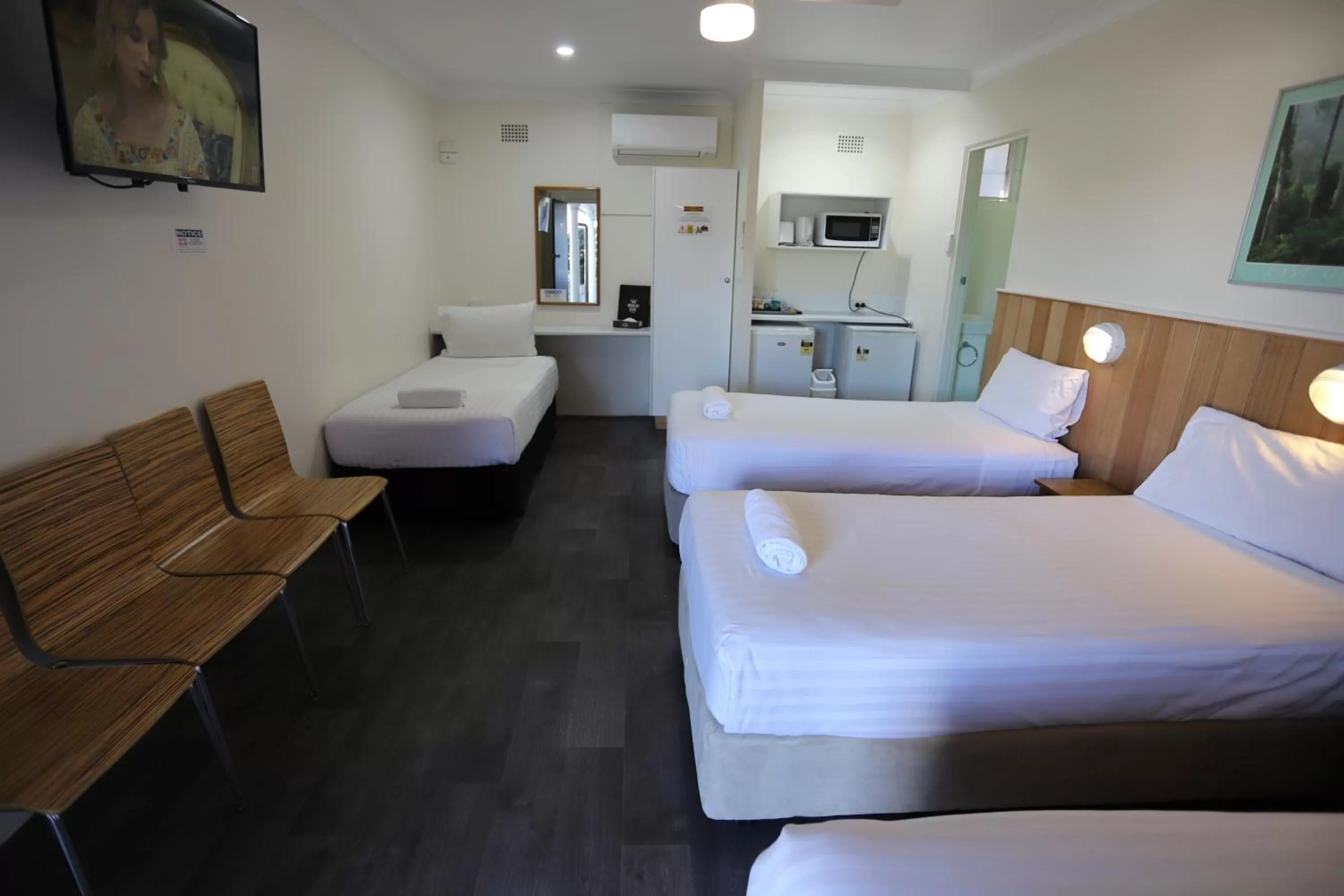 Bed in Reign Inn Newcastle