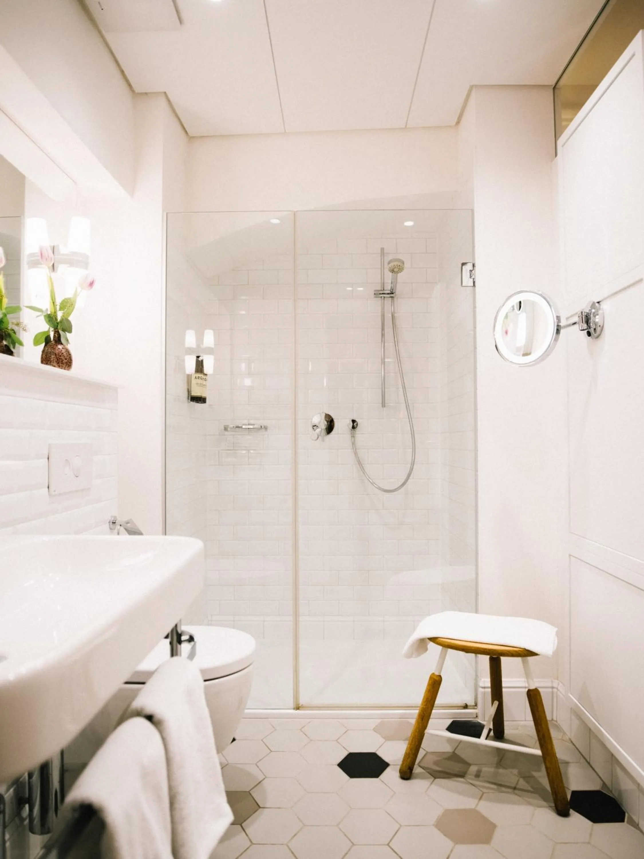 Shower in artHotel Blaue Gans