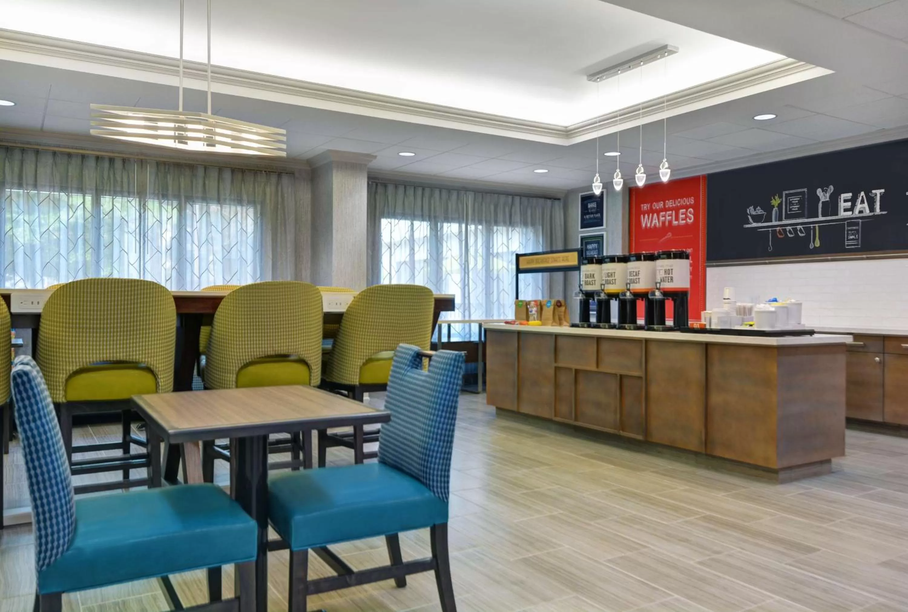 Breakfast in Hampton Inn Gallatin