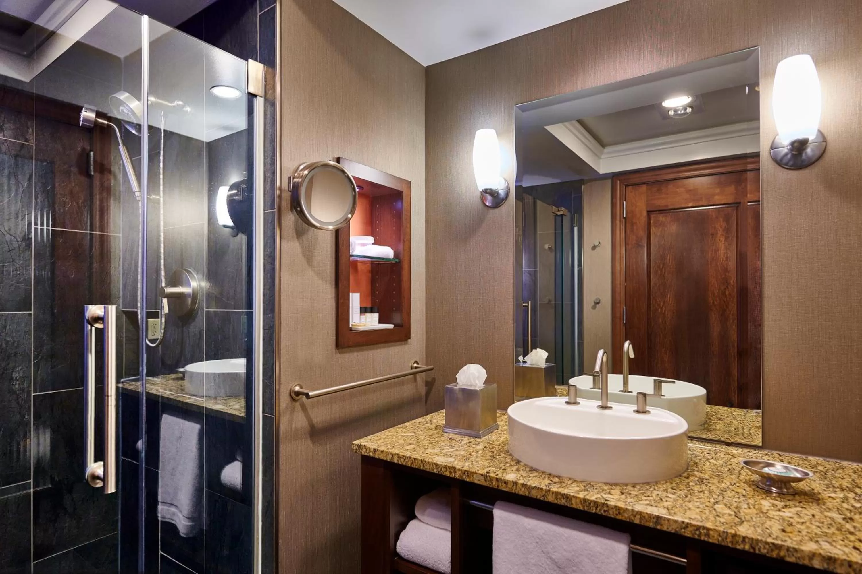 Double or Twin Room - Disability Access in Mount Airy Casino Resort - Adults Only 21 Plus