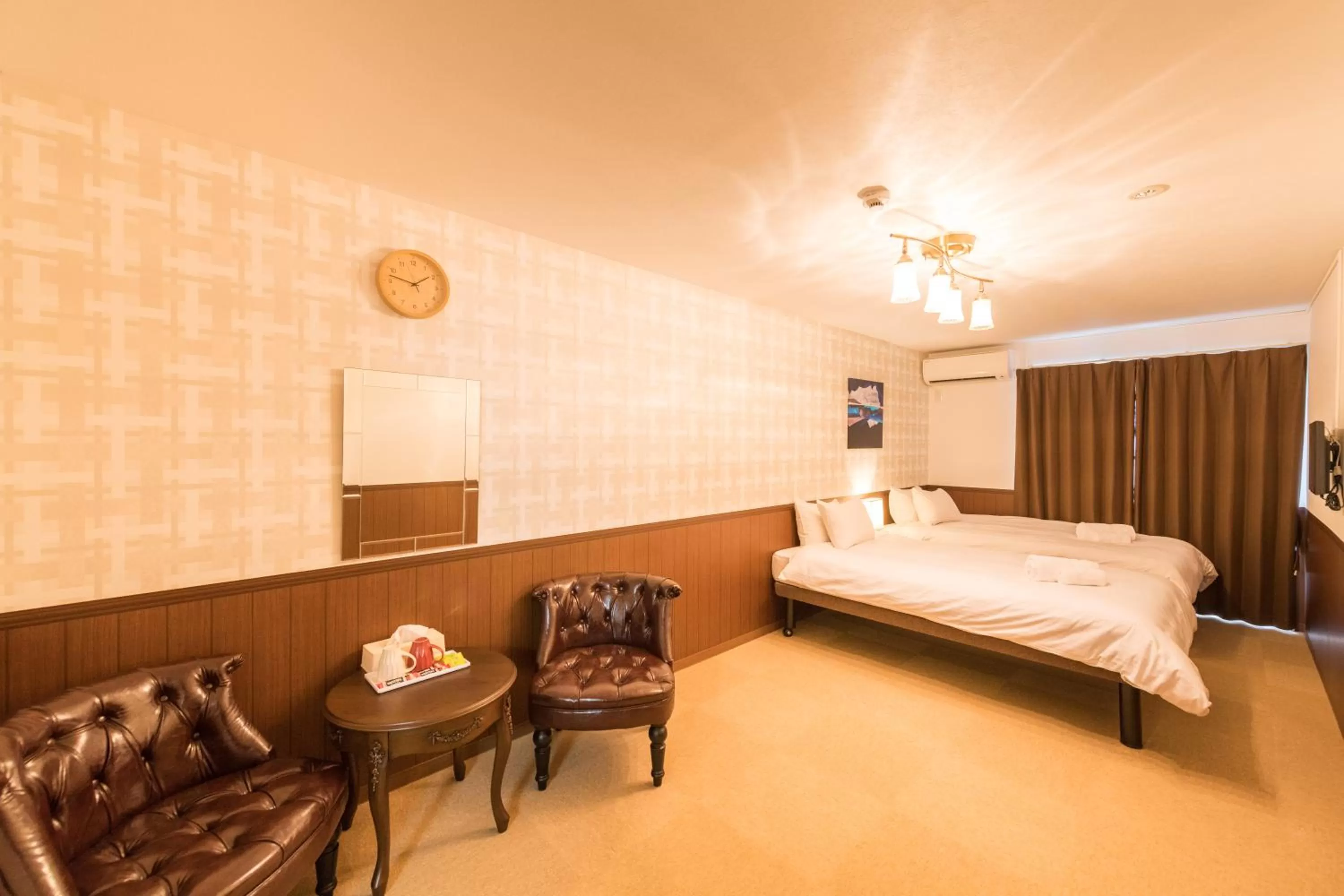 Bed in Floral Green Maple House