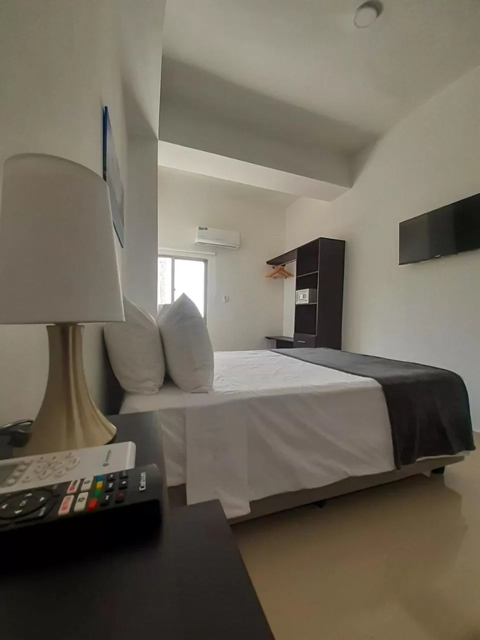 TV and multimedia, Bed in Hotel El Marqués De Manga