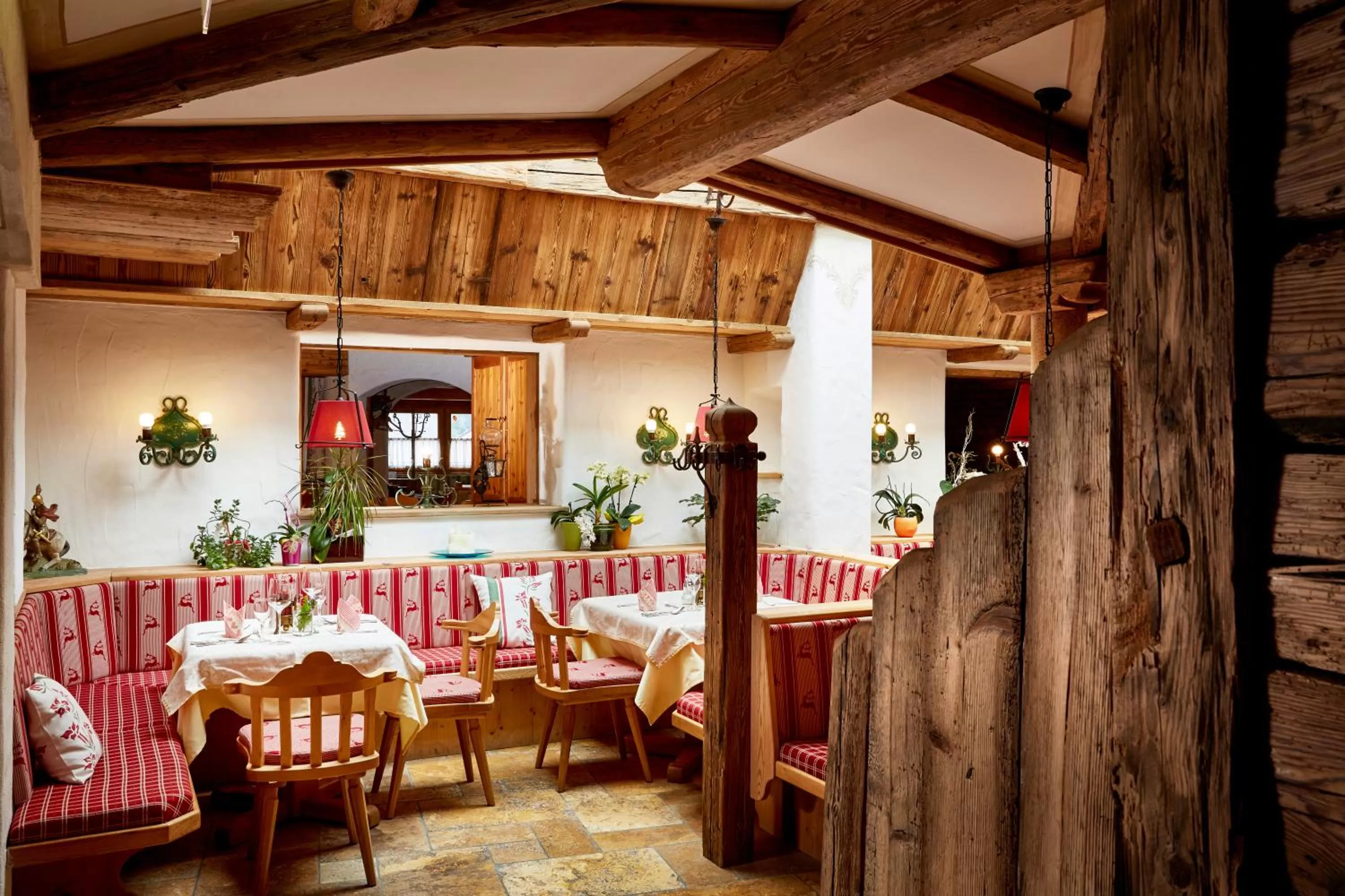 Food and drinks in Berghotel Hauserbauer