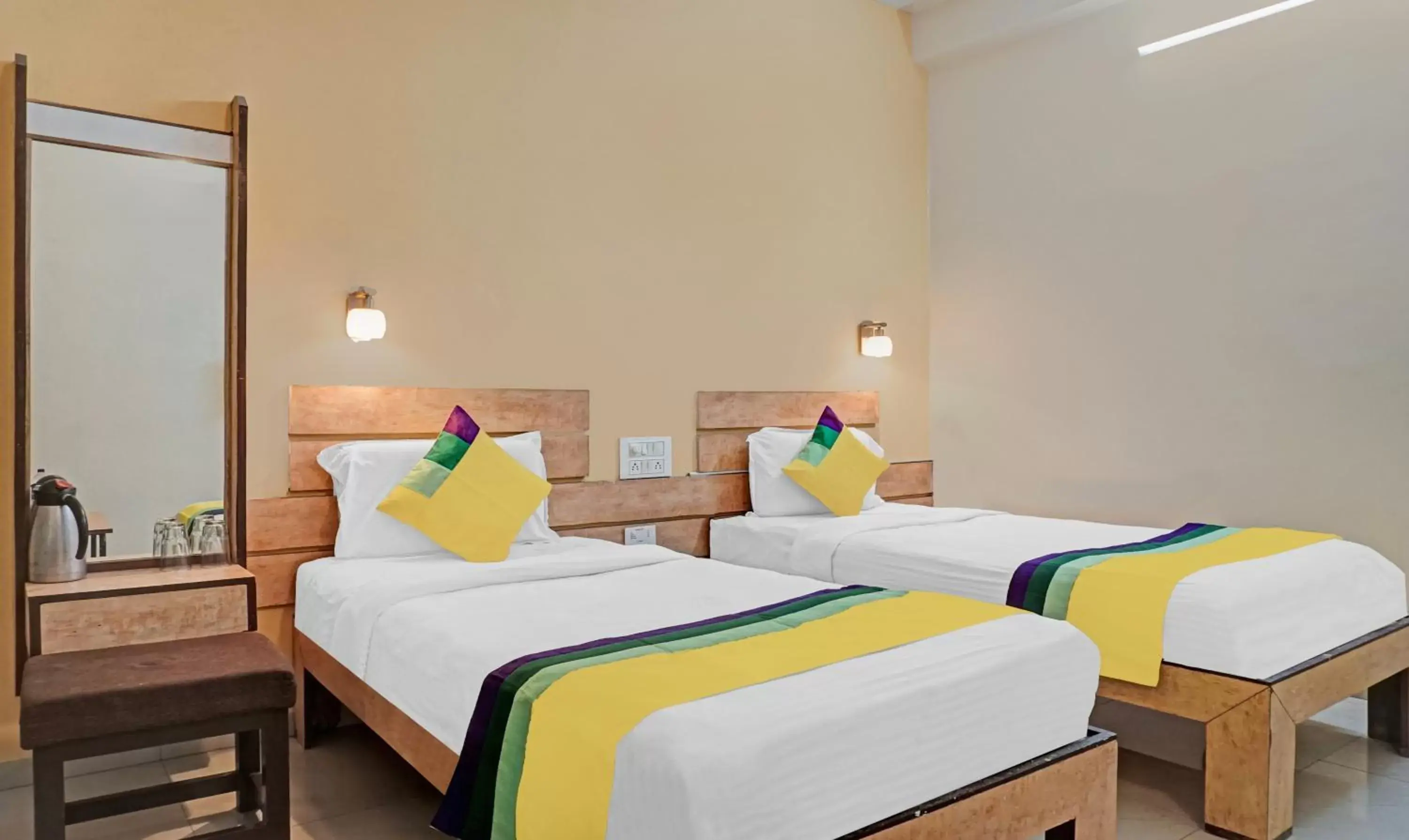 Deluxe Family Room - single occupancy in Itsy Hotels Ranjeet Deluxe Family Room - single occupancy in Itsy Hotels Ranjeet