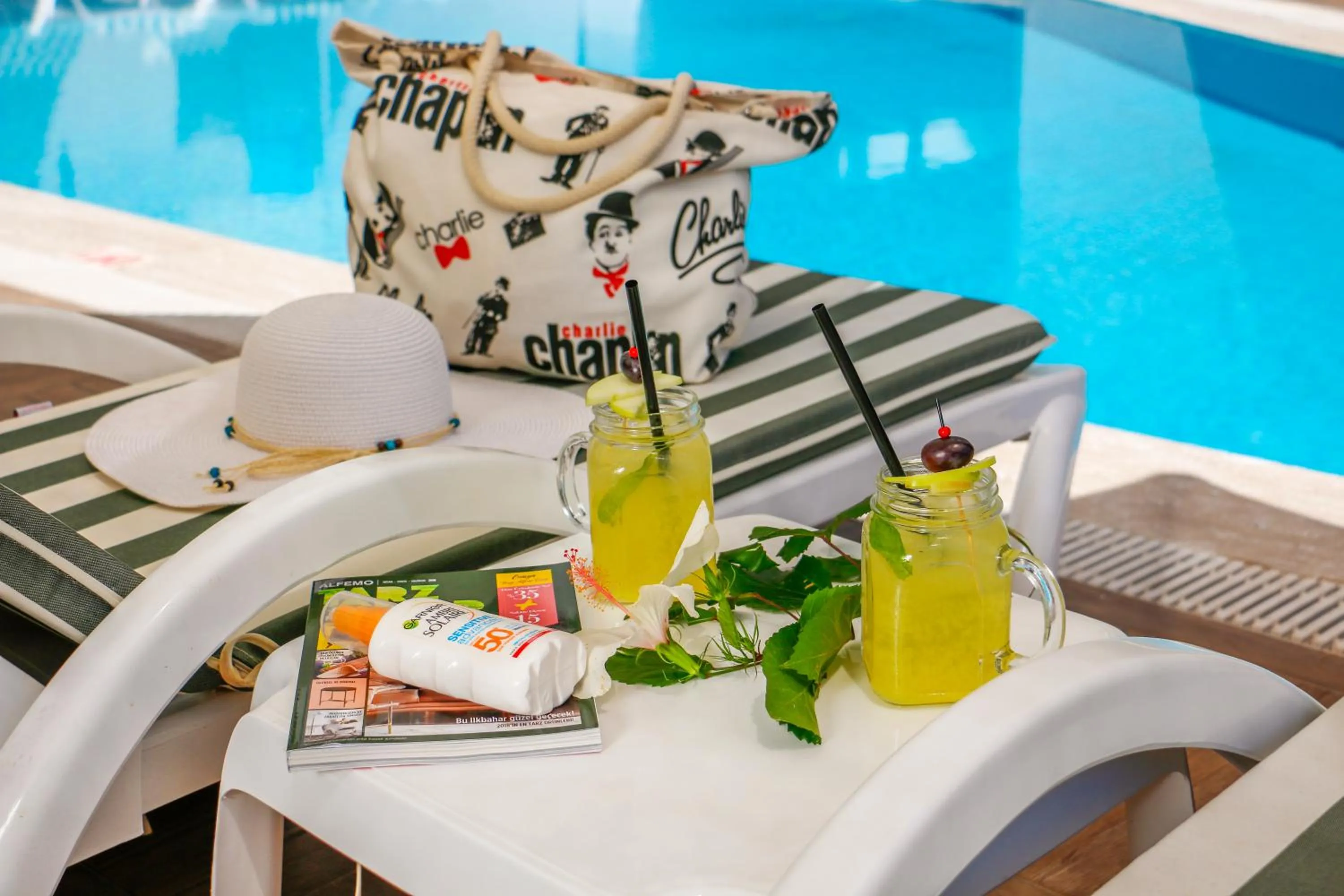 Food and drinks in Aurasia Beach Hotel