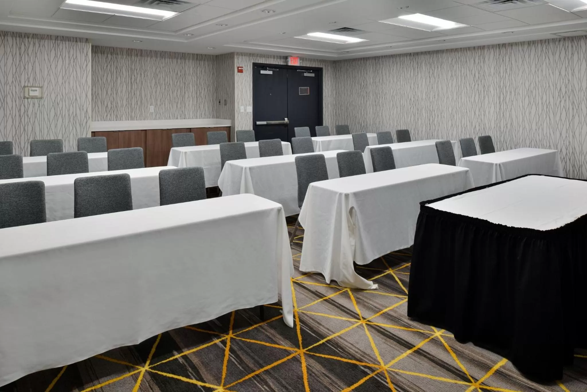 Meeting/conference room in Holiday Inn Hotel & Suites Overland Park-Convention Center by IHG
