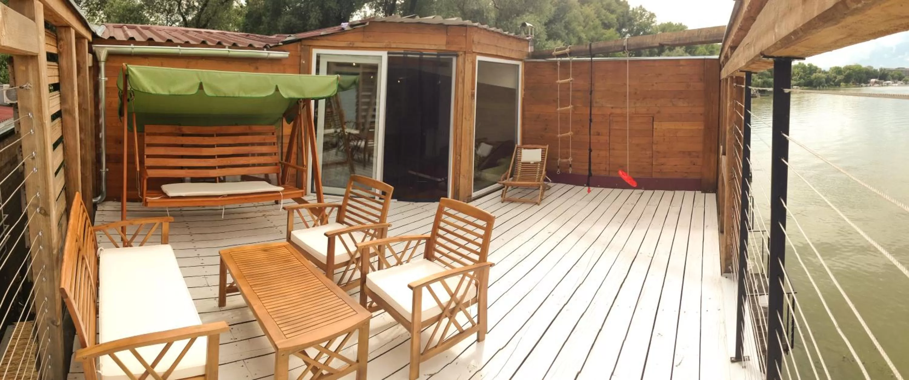 Day in ArkaBarka 2- Floating Dream Rooms and Apartments