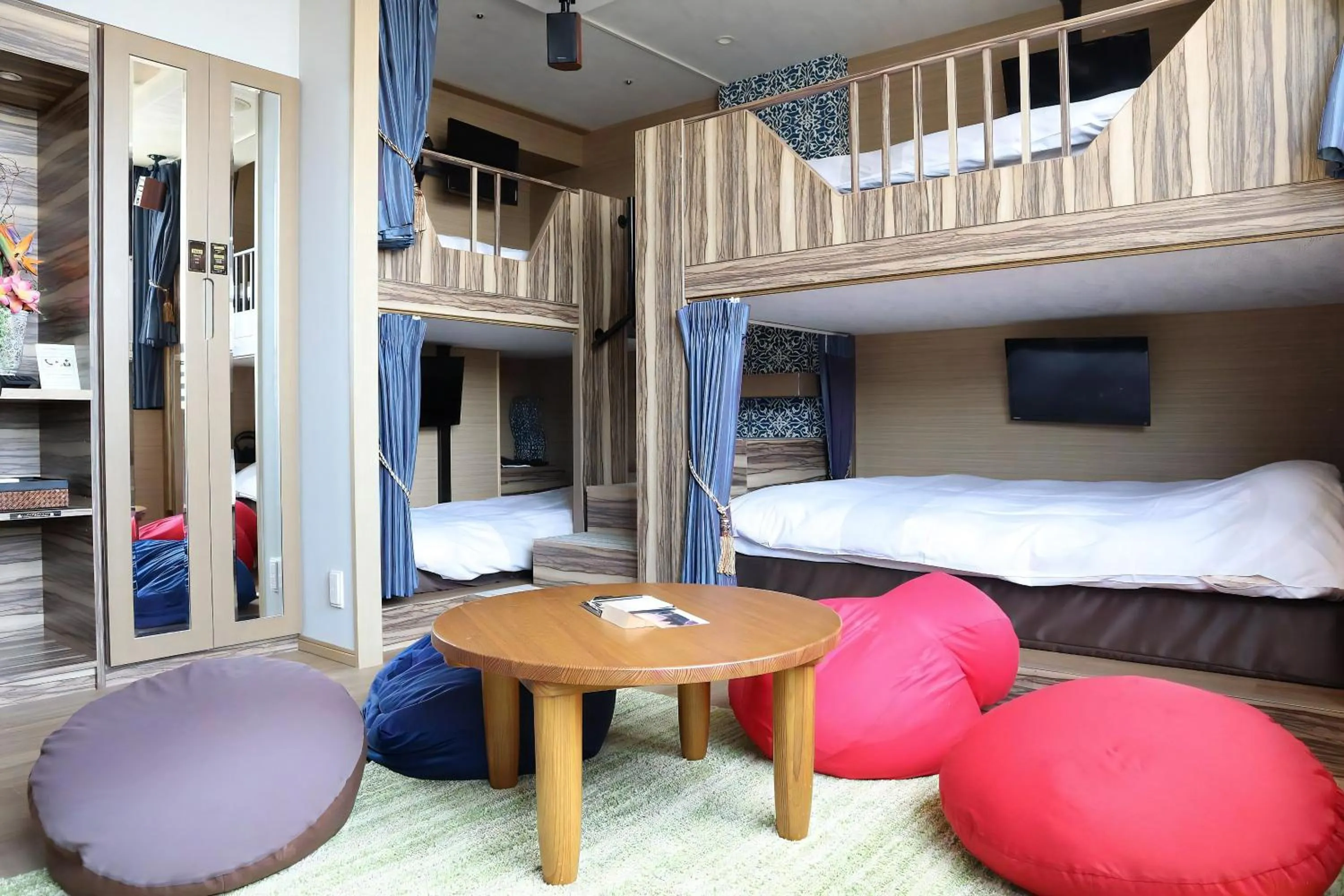 Deluxe with 4 Beds - Non-Smoking with Free All-you-can-drink Alcohol and Light Meal in Anda no Mori Osaka Tennoji Tower