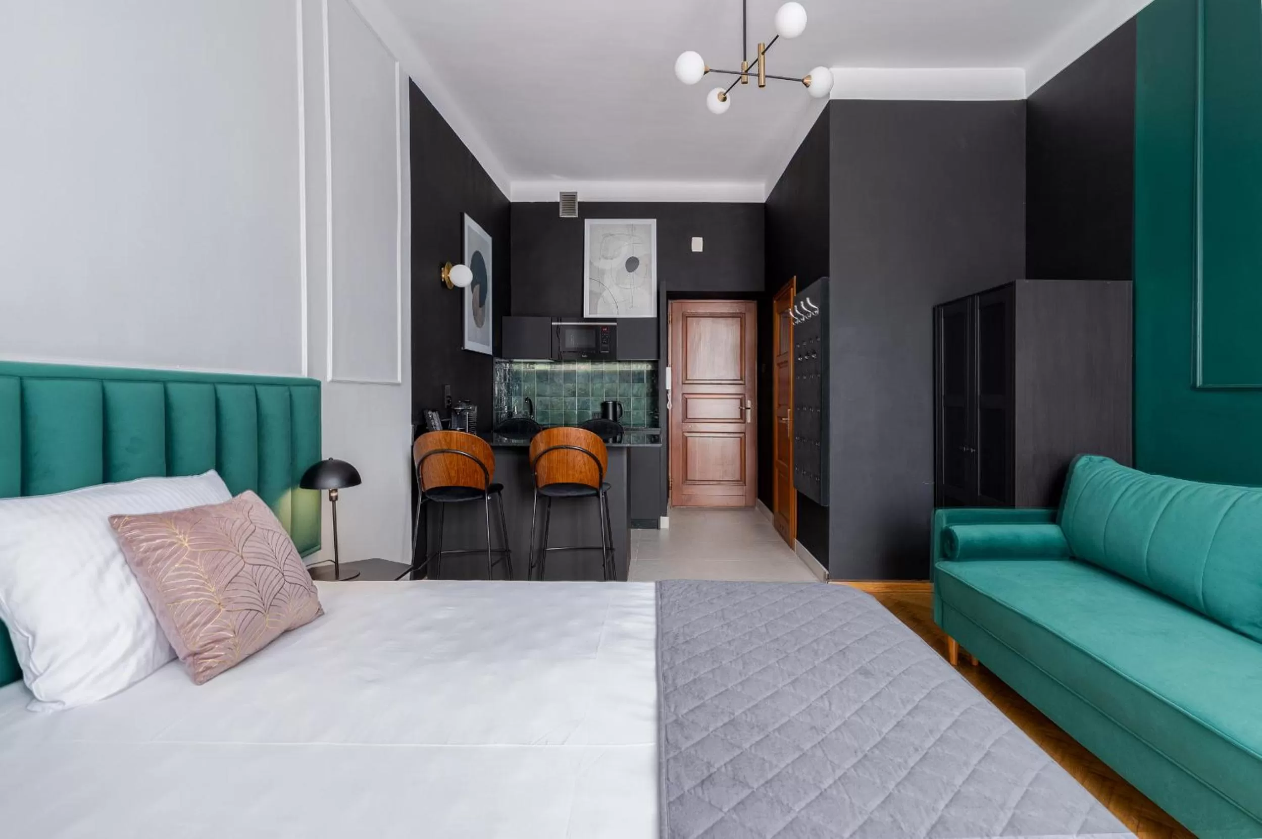 Photo of the whole room, Bed in Wawel Boutique Residence - Krakow Old Town