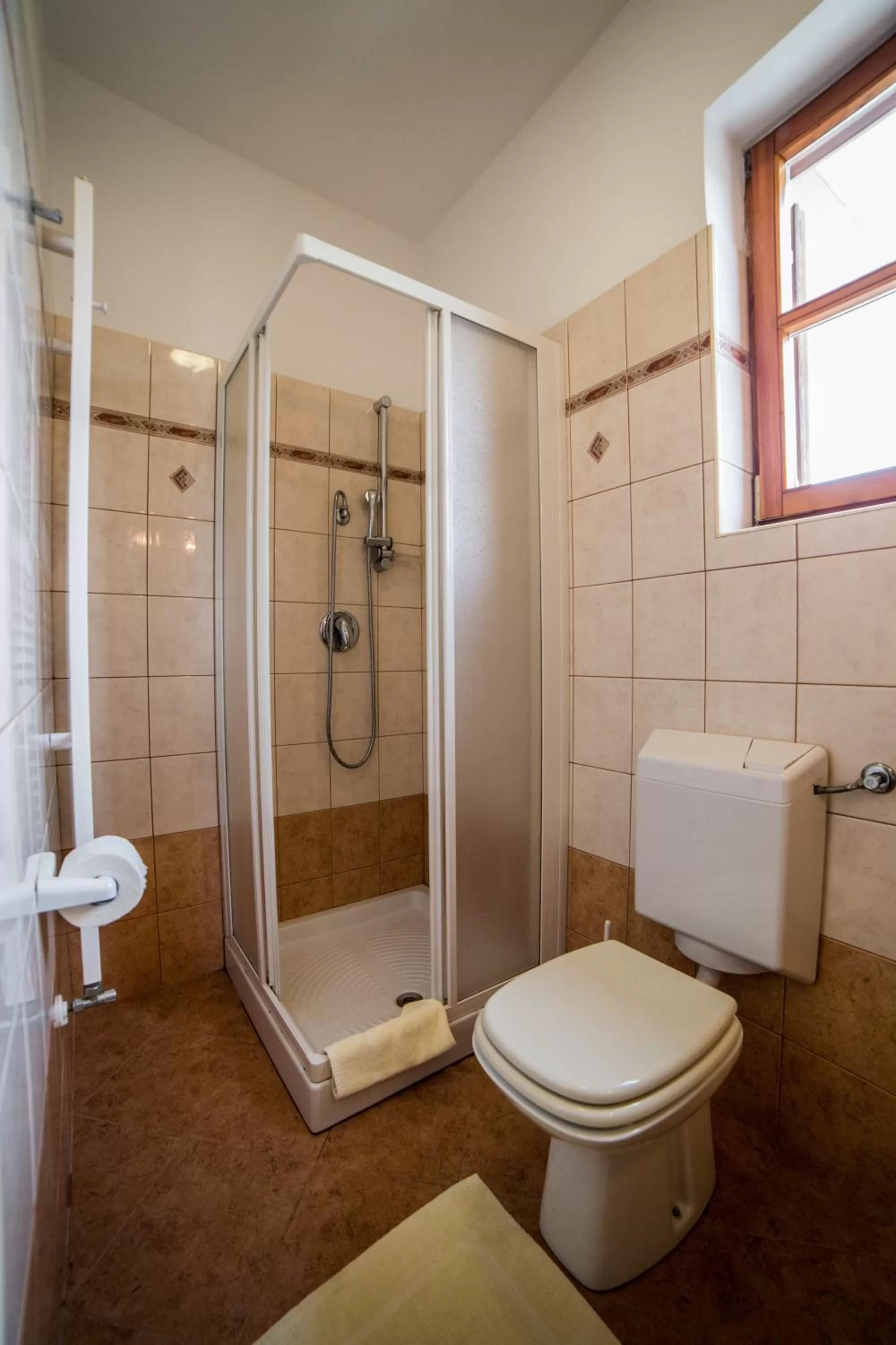 Bathroom in Pansion Valbruna