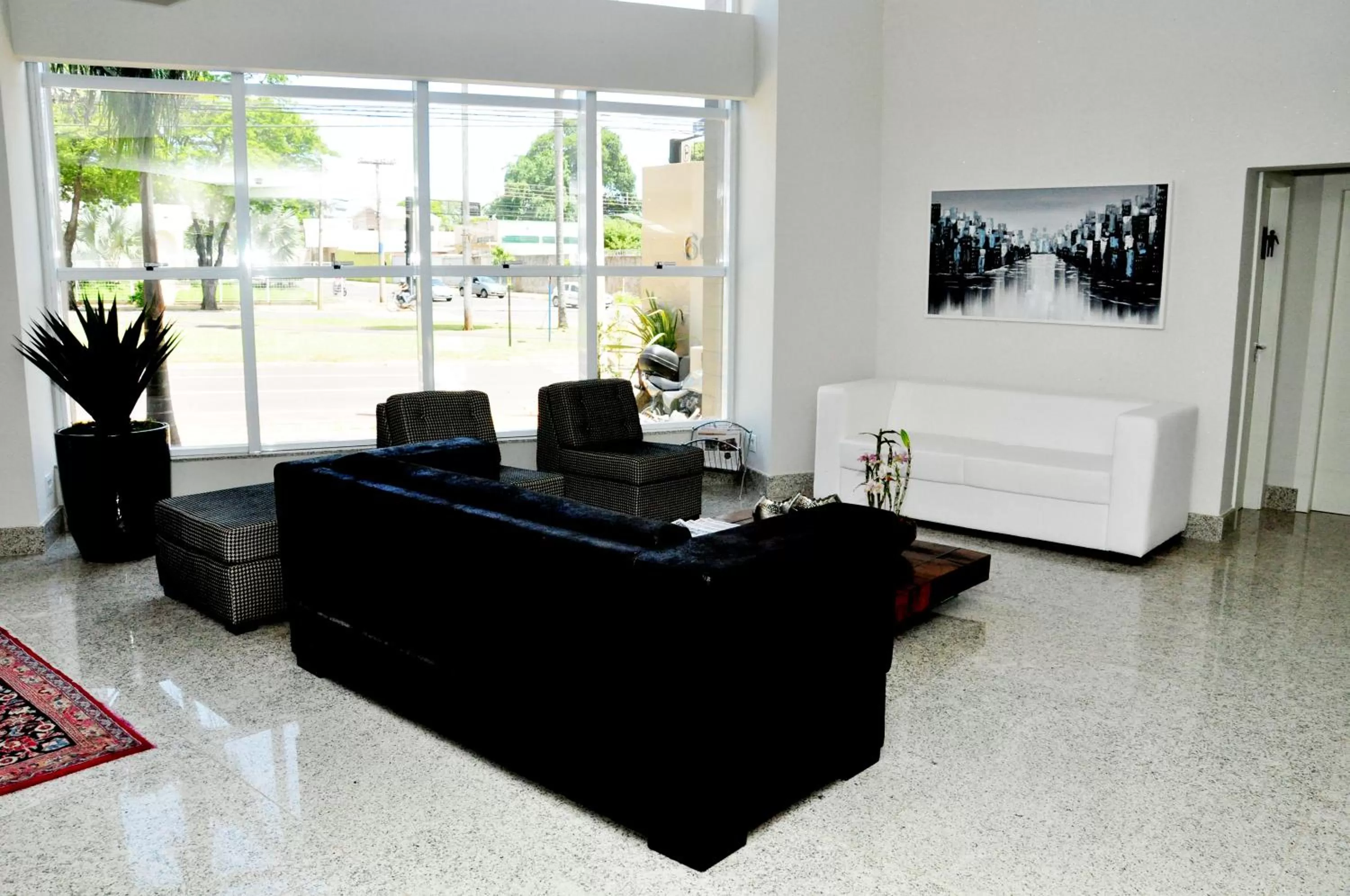 Communal lounge/ TV room, Seating Area in Hotel Mohave