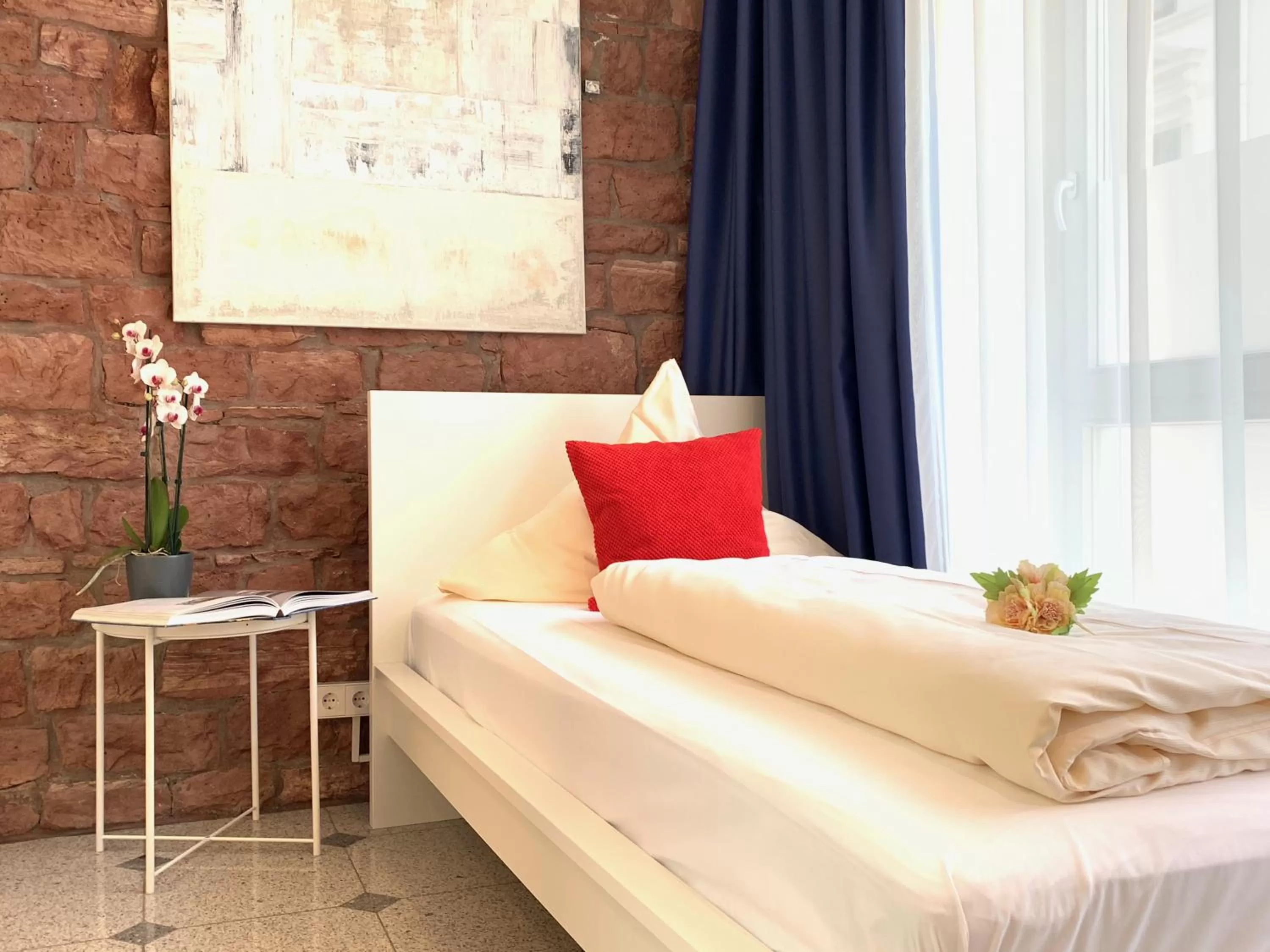 Bed in Hotel B54 Heidelberg City