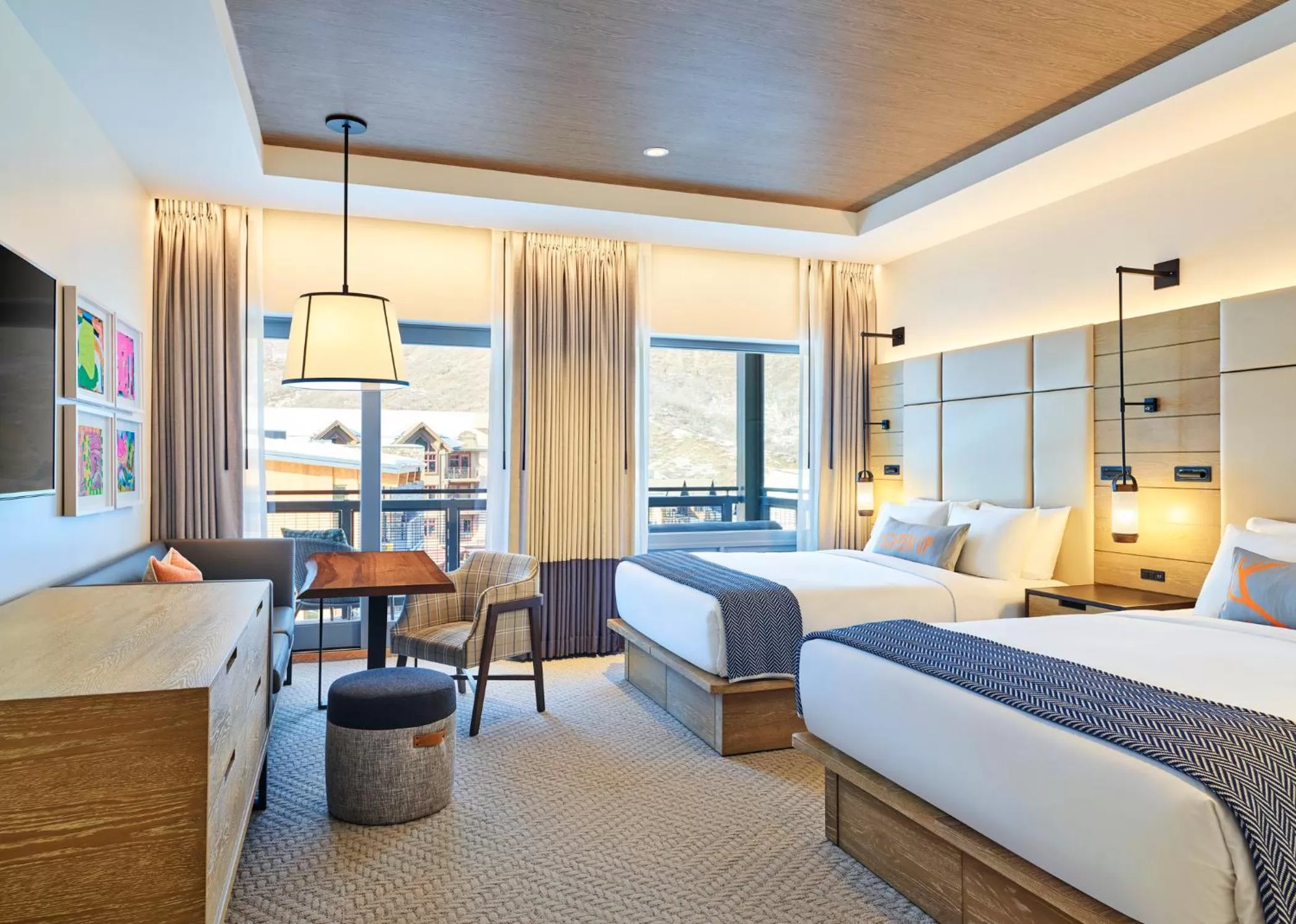 Bedroom, Bed in Limelight Hotel Snowmass