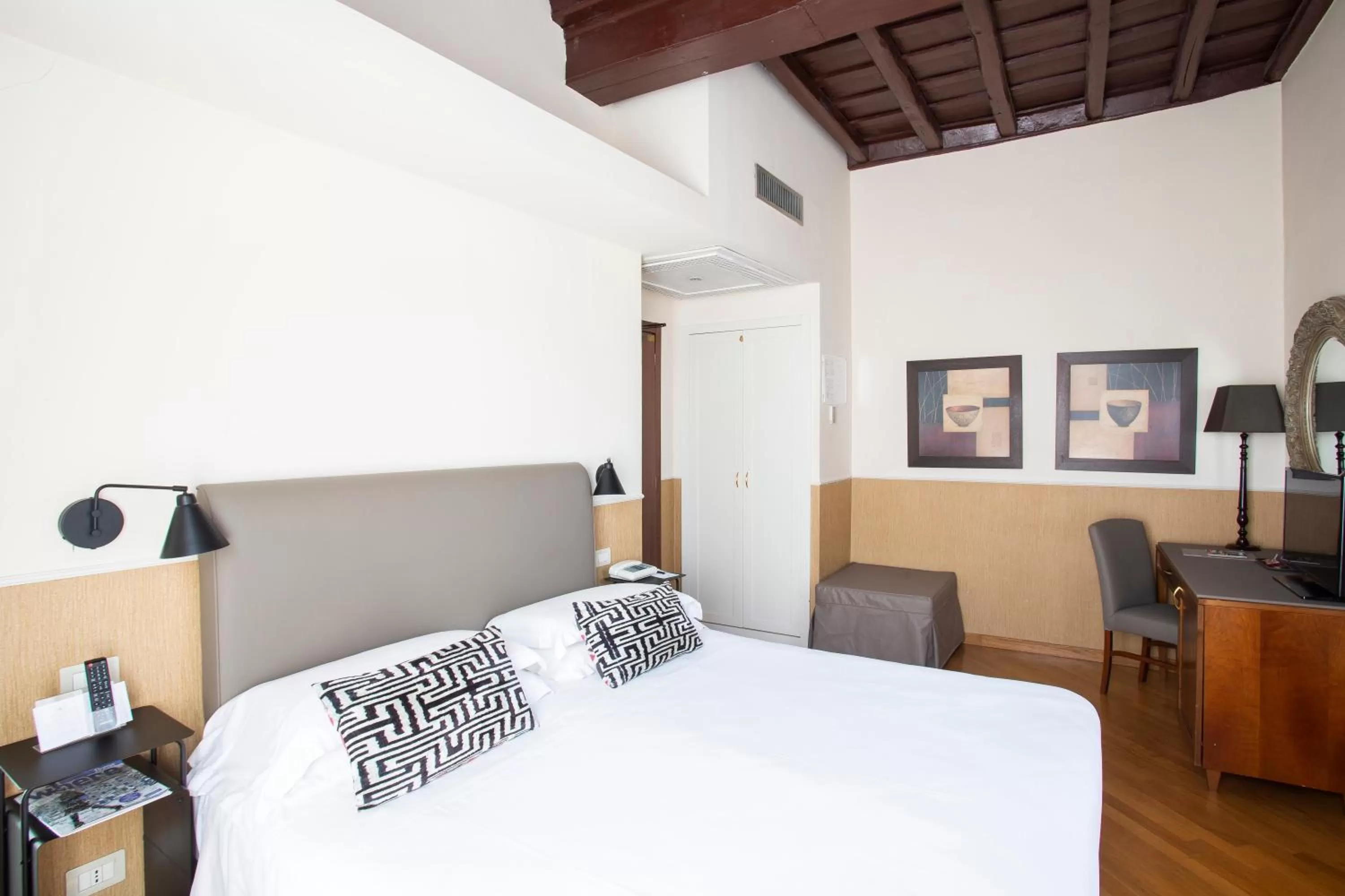 Bedroom in Hotel Adriano