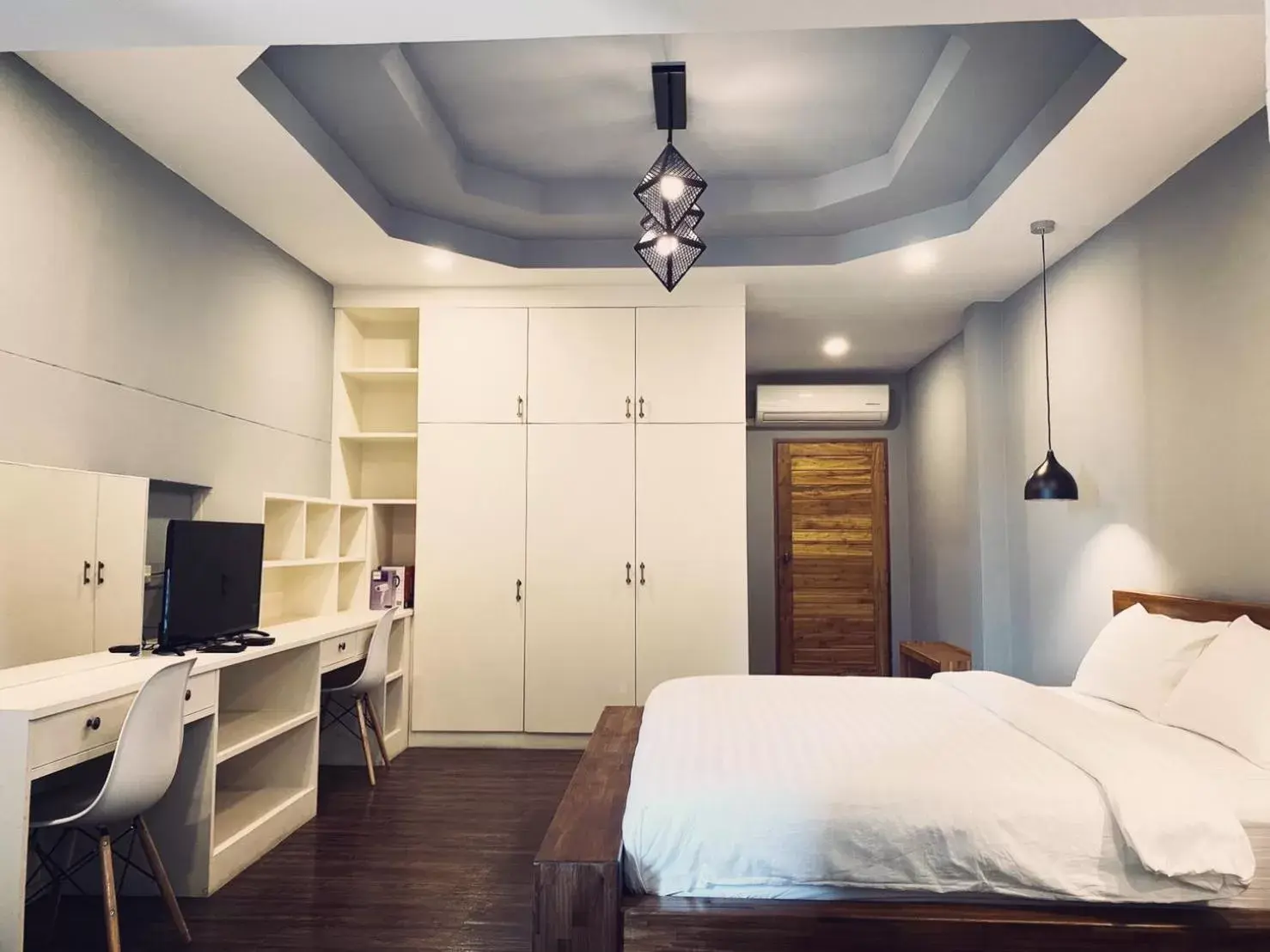 TV/Entertainment Center in Leela Boutique (ลีลาบูทีค) TV/Entertainment Center in Leela Boutique (ลีลาบูทีค)