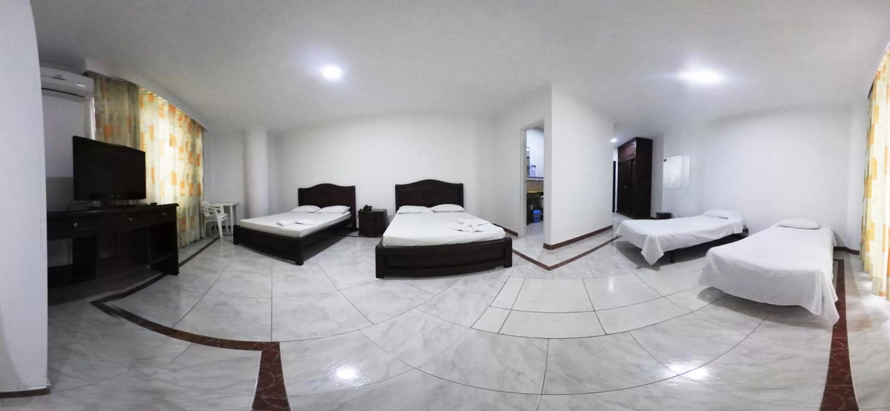 Photo of the whole room in Zahira Hotel Melgar