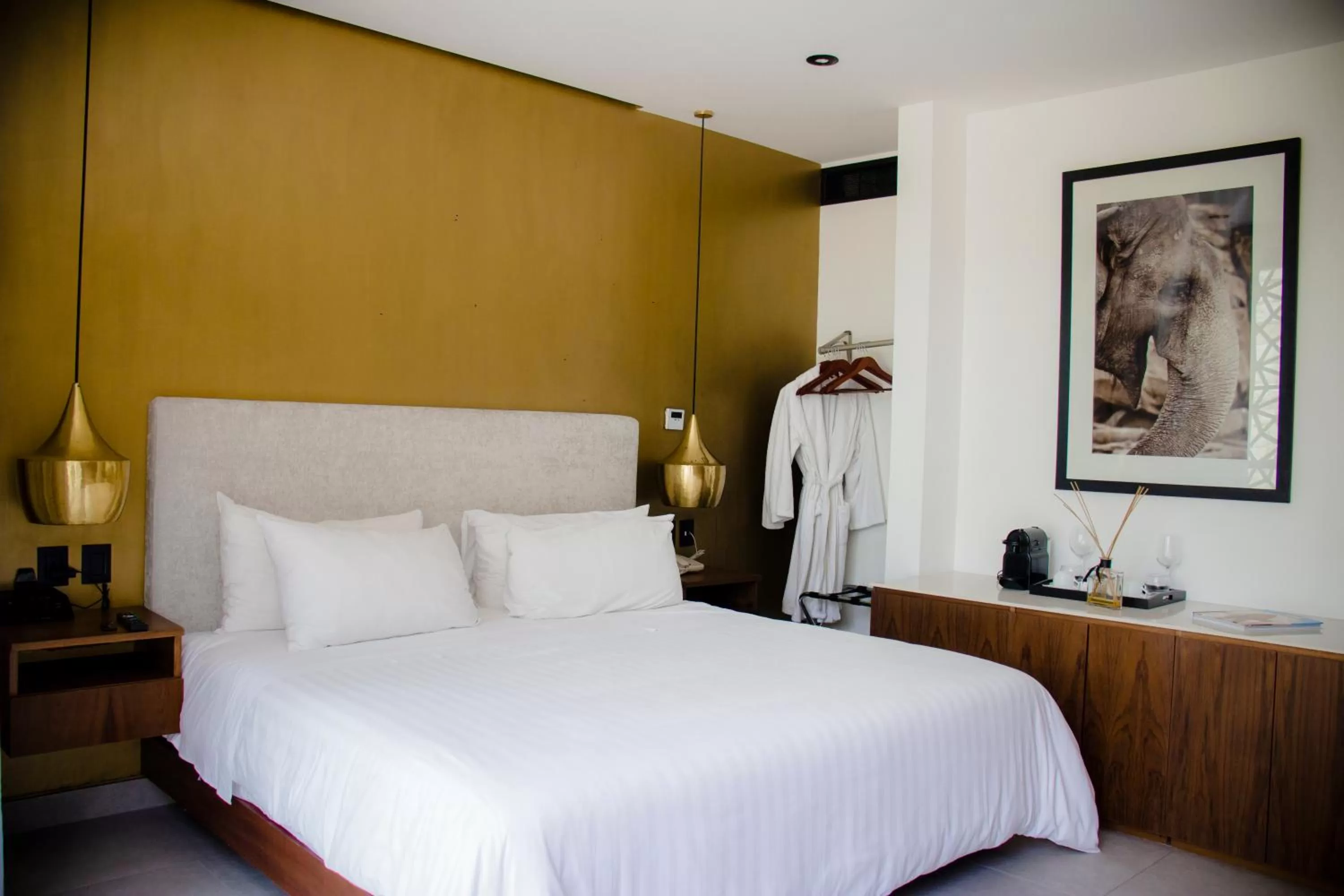 Bed in IT Boutique Hotel & Restaurant