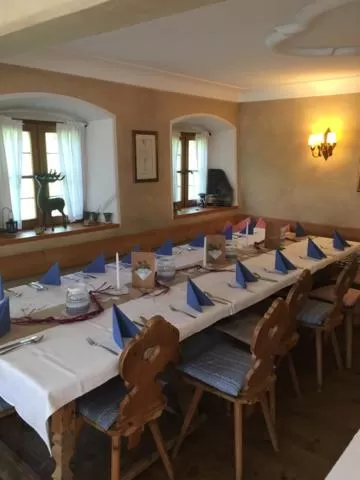 Restaurant/Places to Eat in Berggasthof Butzn Wirt