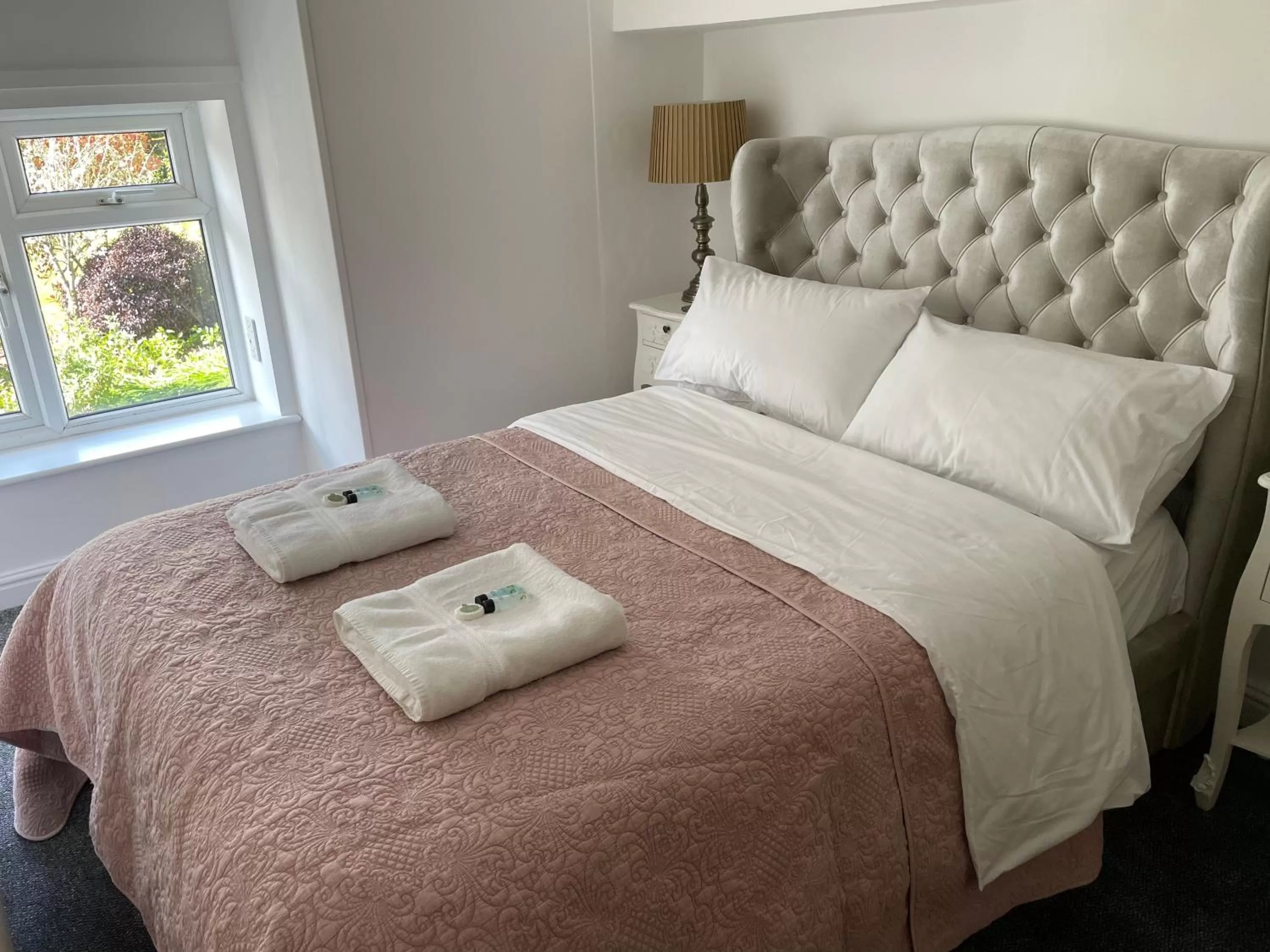 Bed in The Nags Head - Room only accommodation